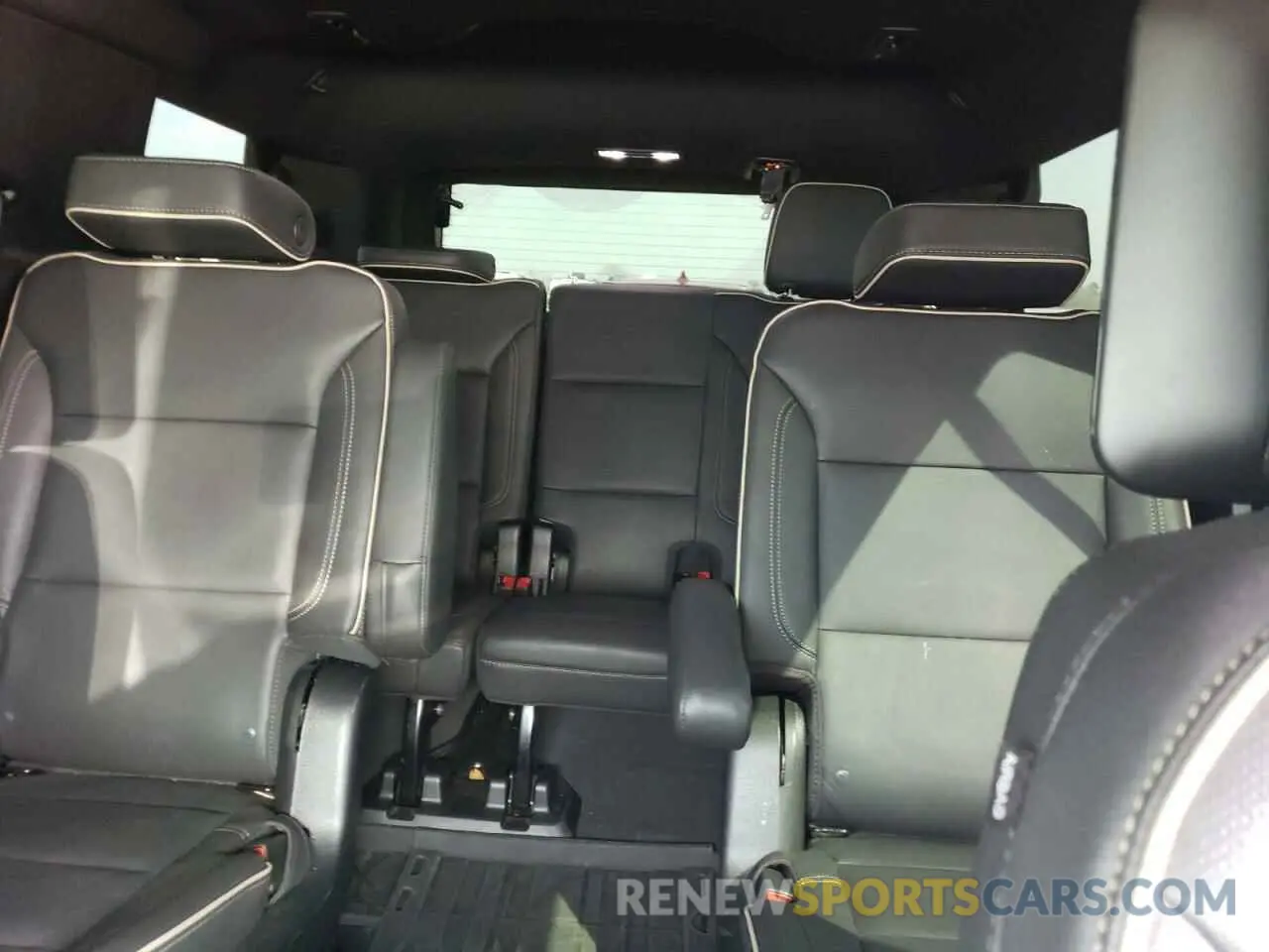 10 Photograph of a damaged car 1GNSCSKDXPR120185 CHEVROLET TAHOE 2023