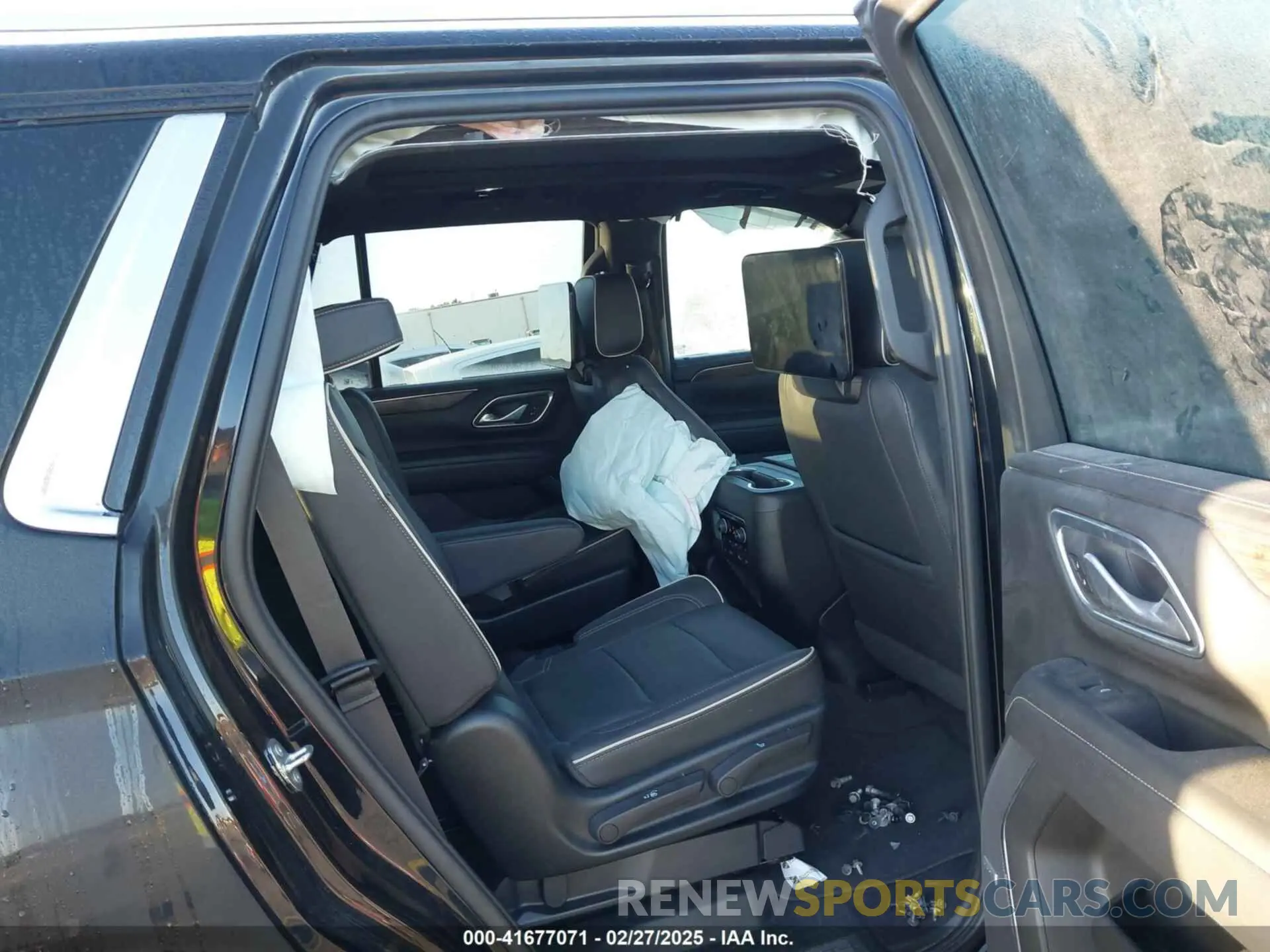 8 Photograph of a damaged car 1GNSCSKTXPR323861 CHEVROLET TAHOE 2023