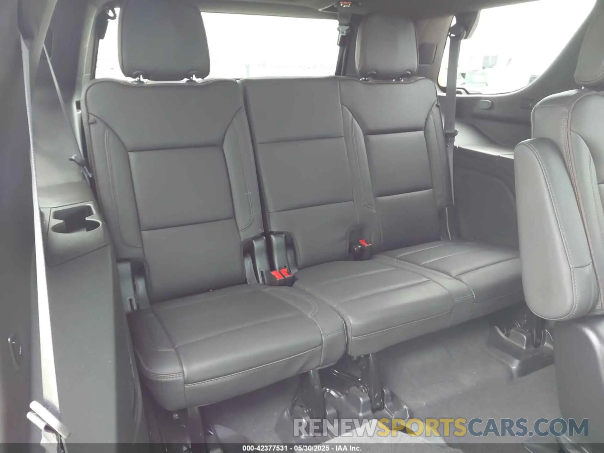 17 Photograph of a damaged car 1GNSCTKT8PR215292 CHEVROLET TAHOE 2023