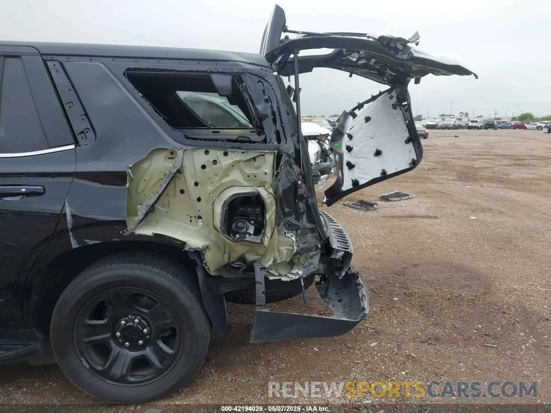 6 Photograph of a damaged car 1GNSKLED0PR395388 CHEVROLET TAHOE 2023