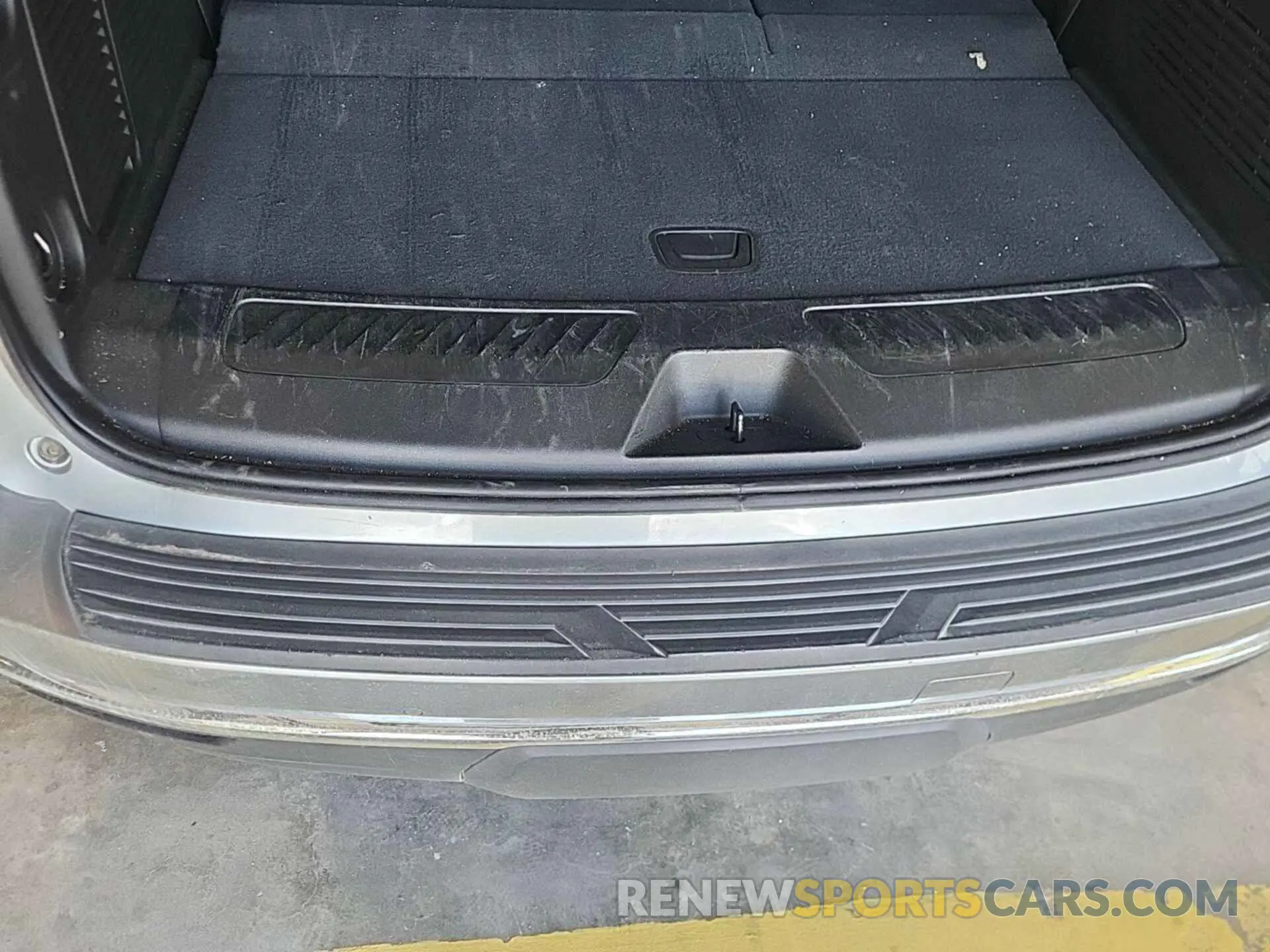17 Photograph of a damaged car 1GNSKMKD9PR200138 CHEVROLET TAHOE 2023