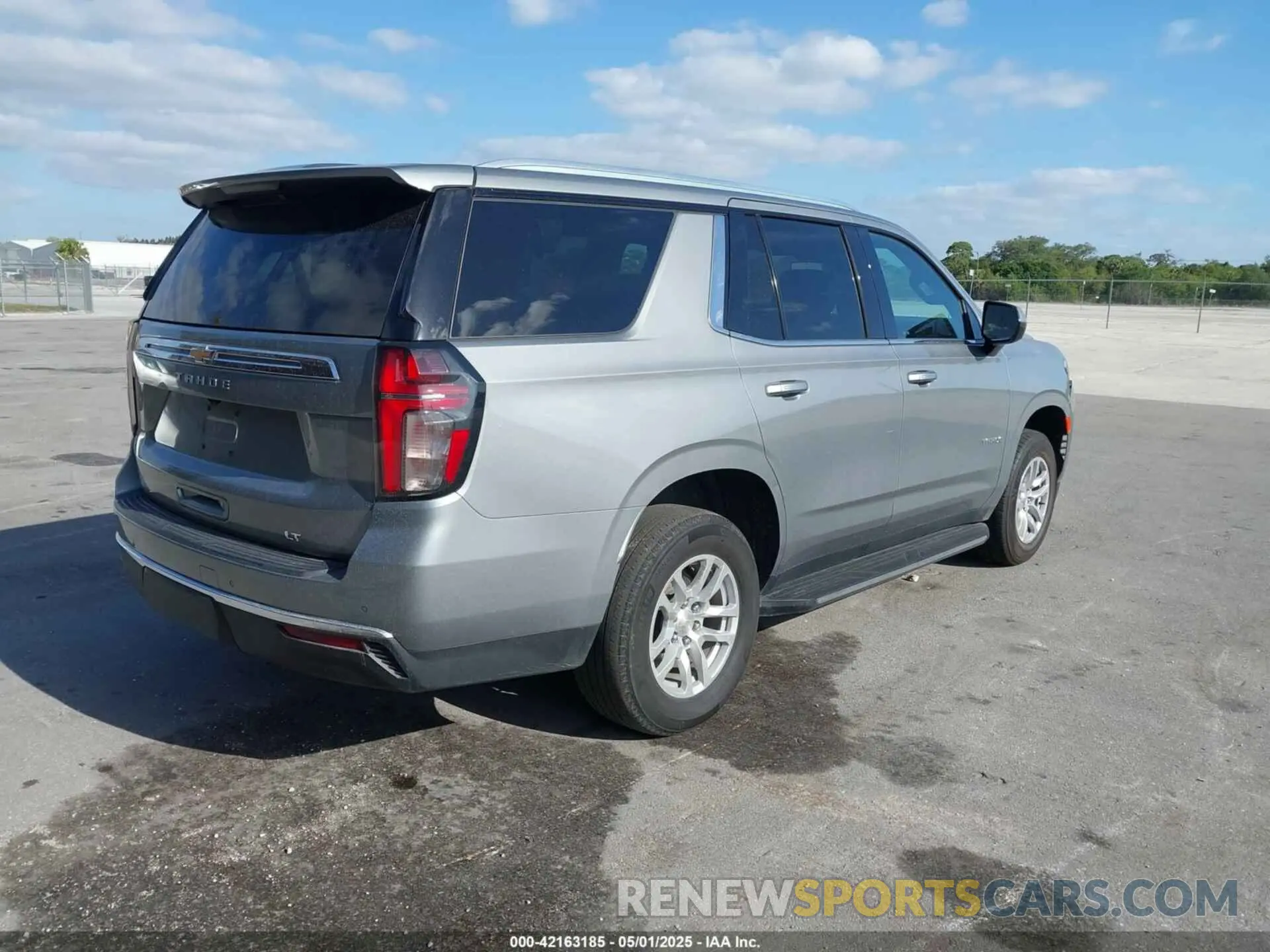 4 Photograph of a damaged car 1GNSKNKD0PR316432 CHEVROLET TAHOE 2023