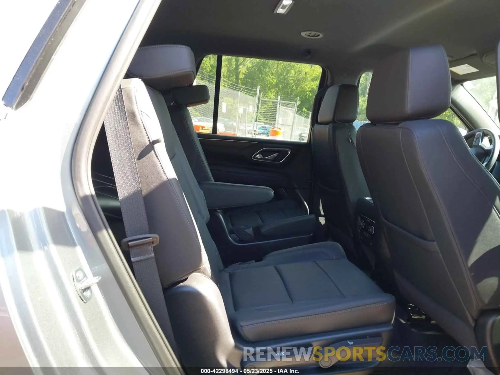 8 Photograph of a damaged car 1GNSKNKD3PR233173 CHEVROLET TAHOE 2023