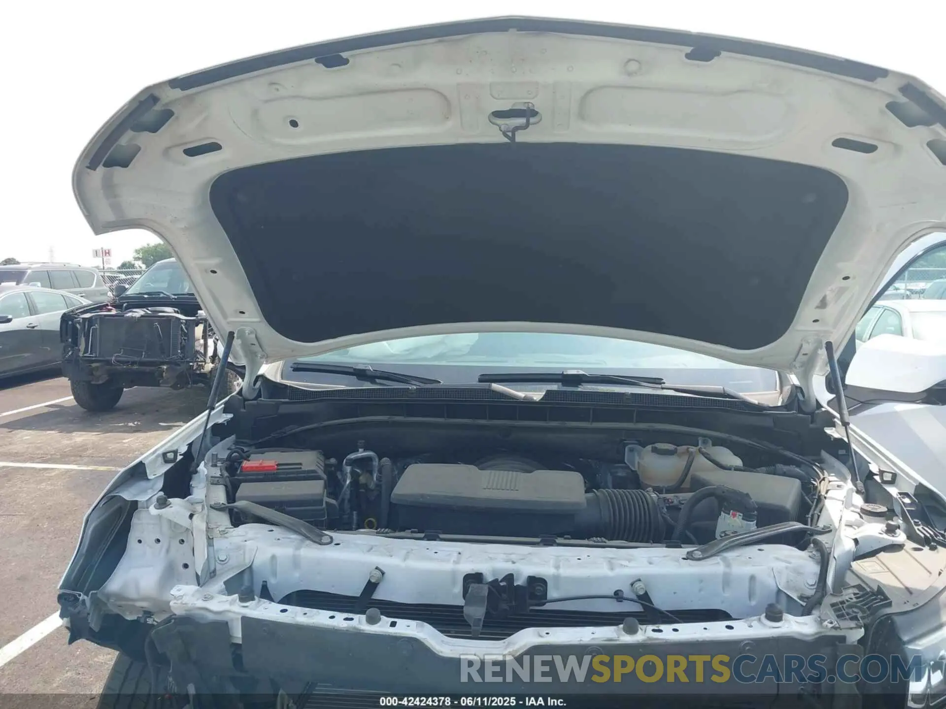 10 Photograph of a damaged car 1GNSKNKD6PR468151 CHEVROLET TAHOE 2023