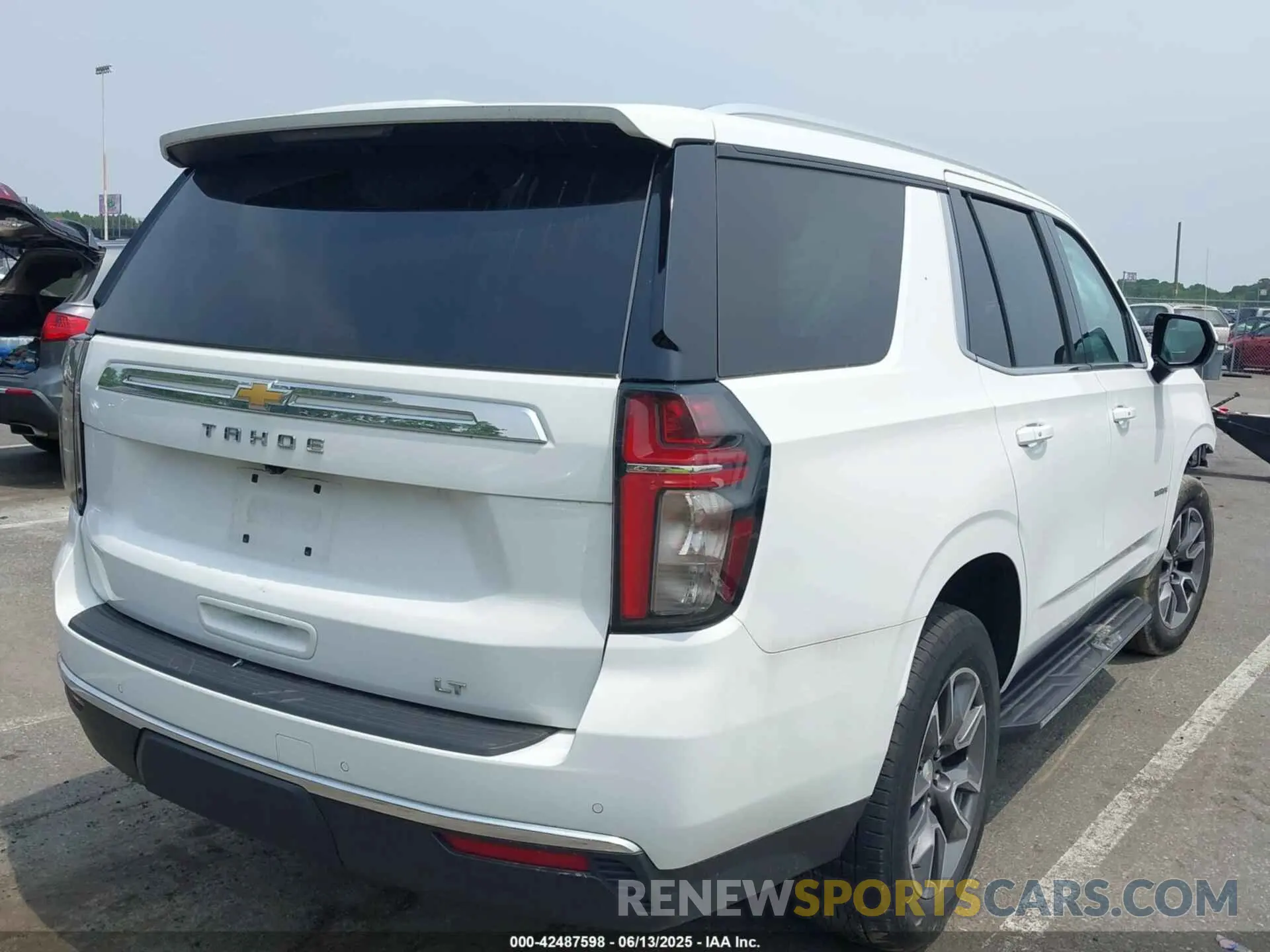 4 Photograph of a damaged car 1GNSKNKD7PR119905 CHEVROLET TAHOE 2023