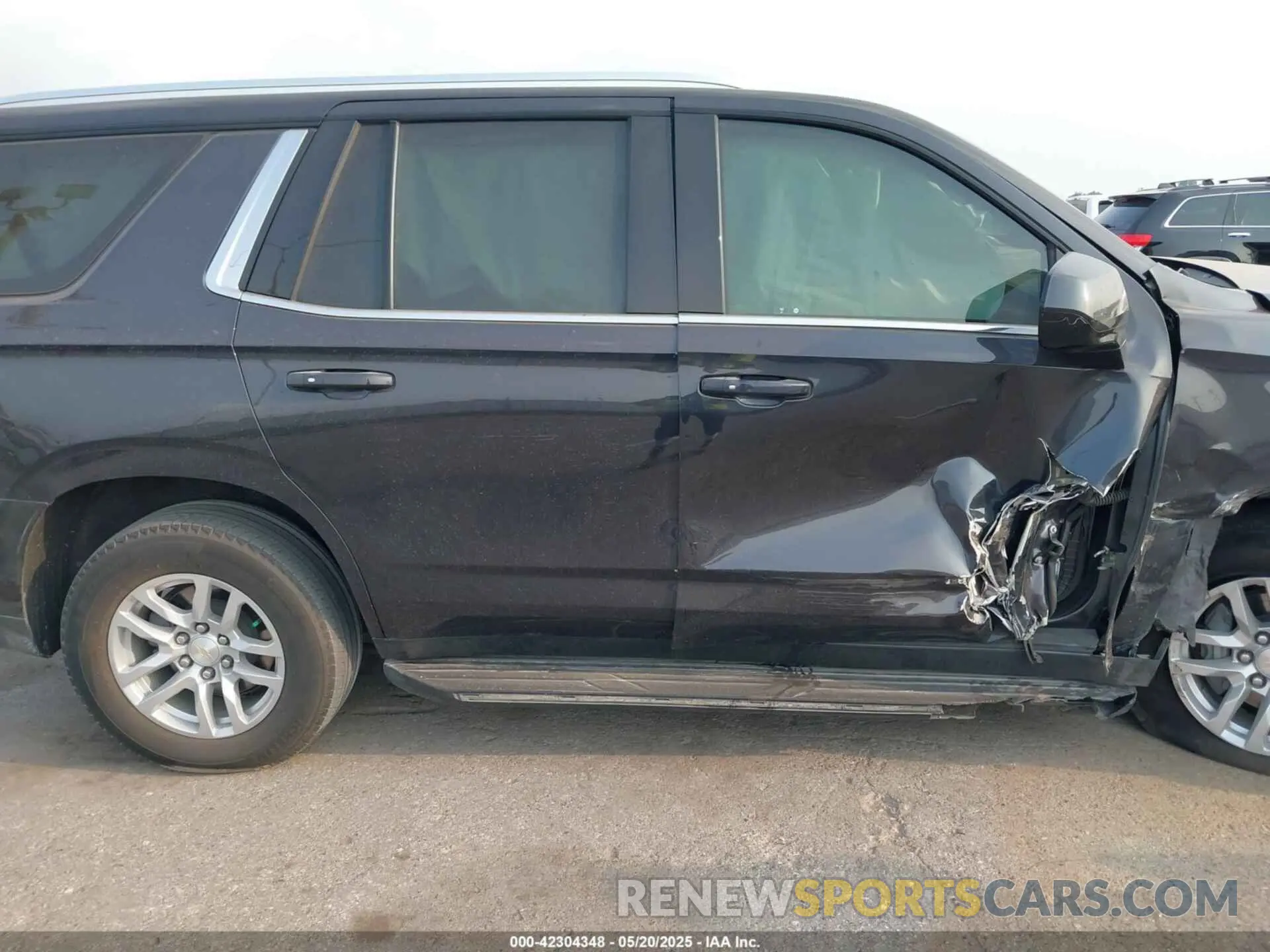 13 Photograph of a damaged car 1GNSKNKD7PR236450 CHEVROLET TAHOE 2023