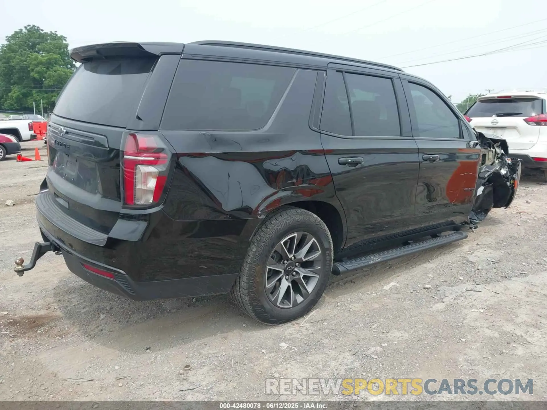 4 Photograph of a damaged car 1GNSKPKD3PR384509 CHEVROLET TAHOE 2023