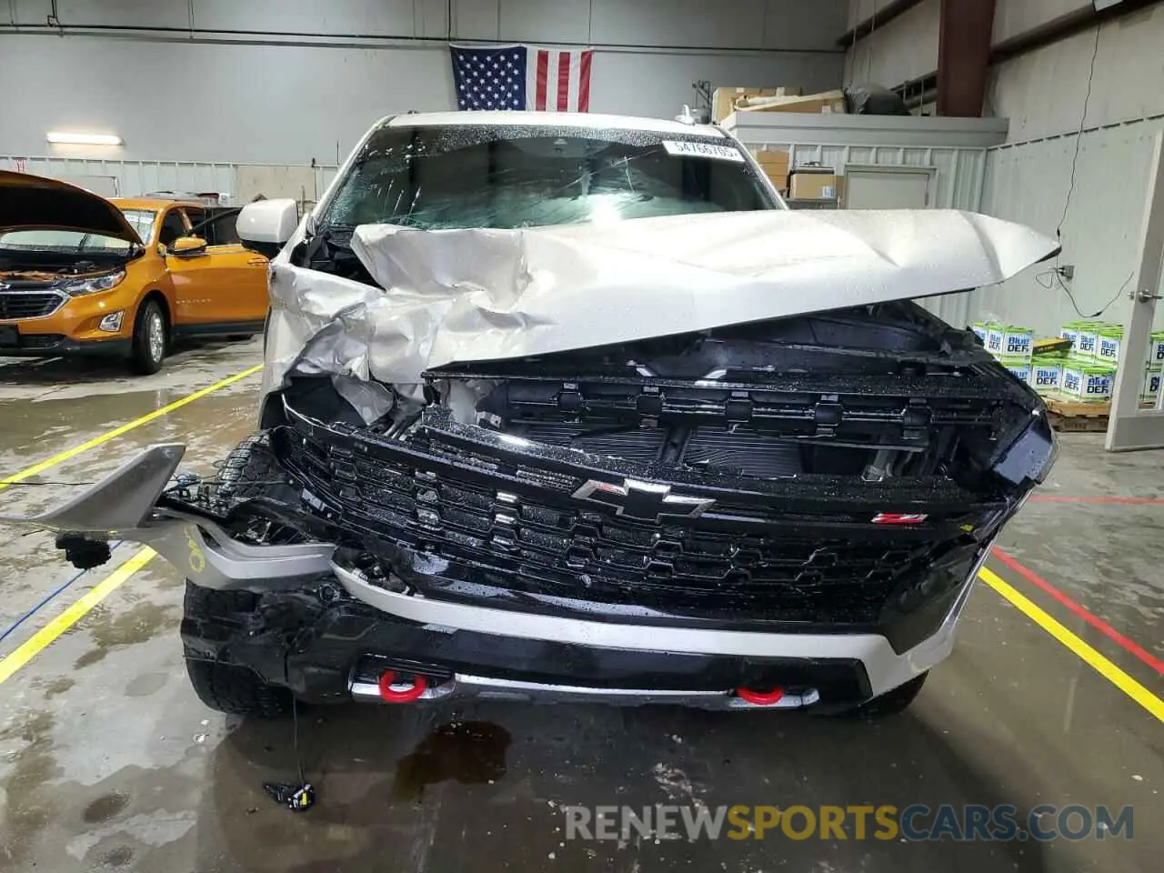 5 Photograph of a damaged car 1GNSKPKD6PR117011 CHEVROLET TAHOE 2023