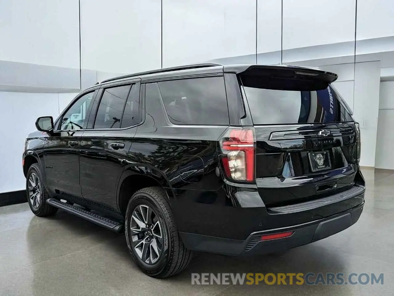 3 Photograph of a damaged car 1GNSKPKD8PR1235XX CHEVROLET TAHOE 2023