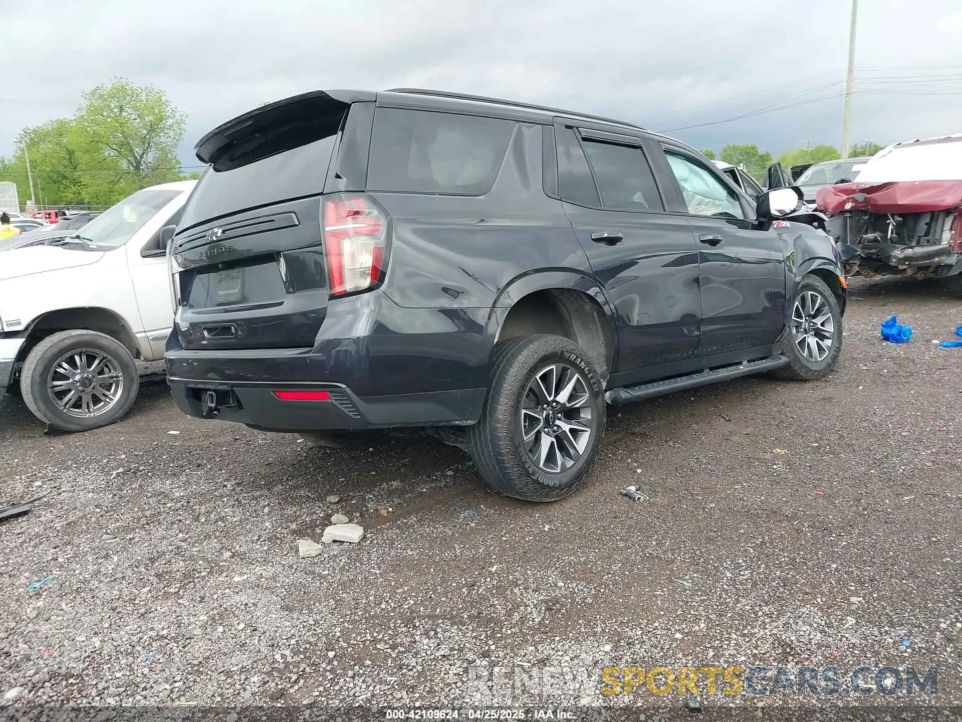 4 Photograph of a damaged car 1GNSKPKD8PR238140 CHEVROLET TAHOE 2023