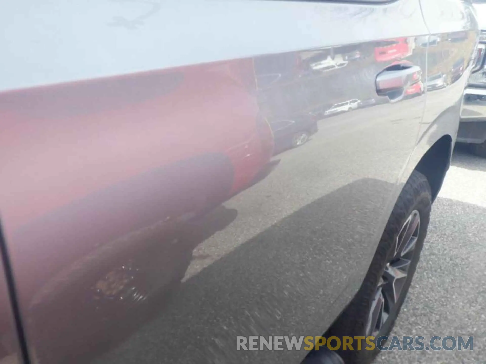 5 Photograph of a damaged car 1GNSKPKD9PR498692 CHEVROLET TAHOE 2023