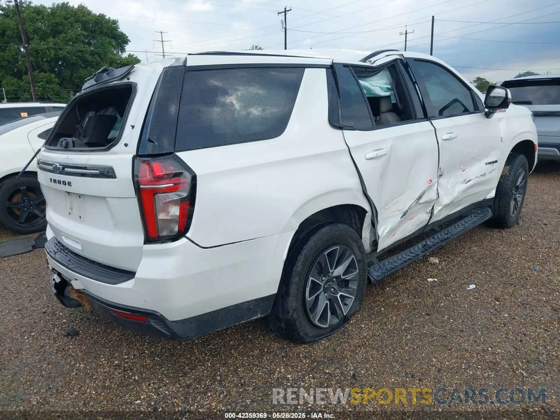 4 Photograph of a damaged car 1GNSKPKDXPR542392 CHEVROLET TAHOE 2023