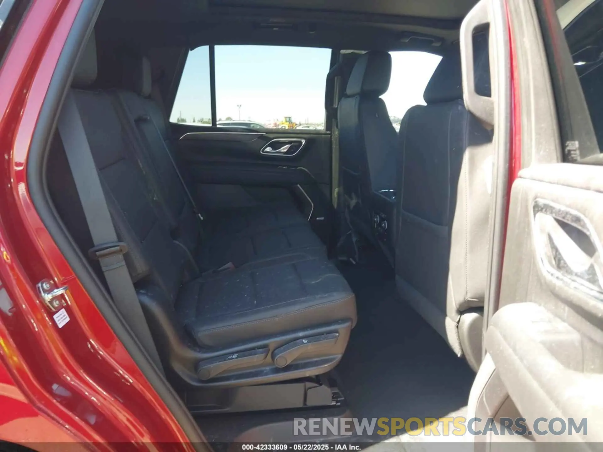 8 Photograph of a damaged car 1GNSKPKL1PR552686 CHEVROLET TAHOE 2023