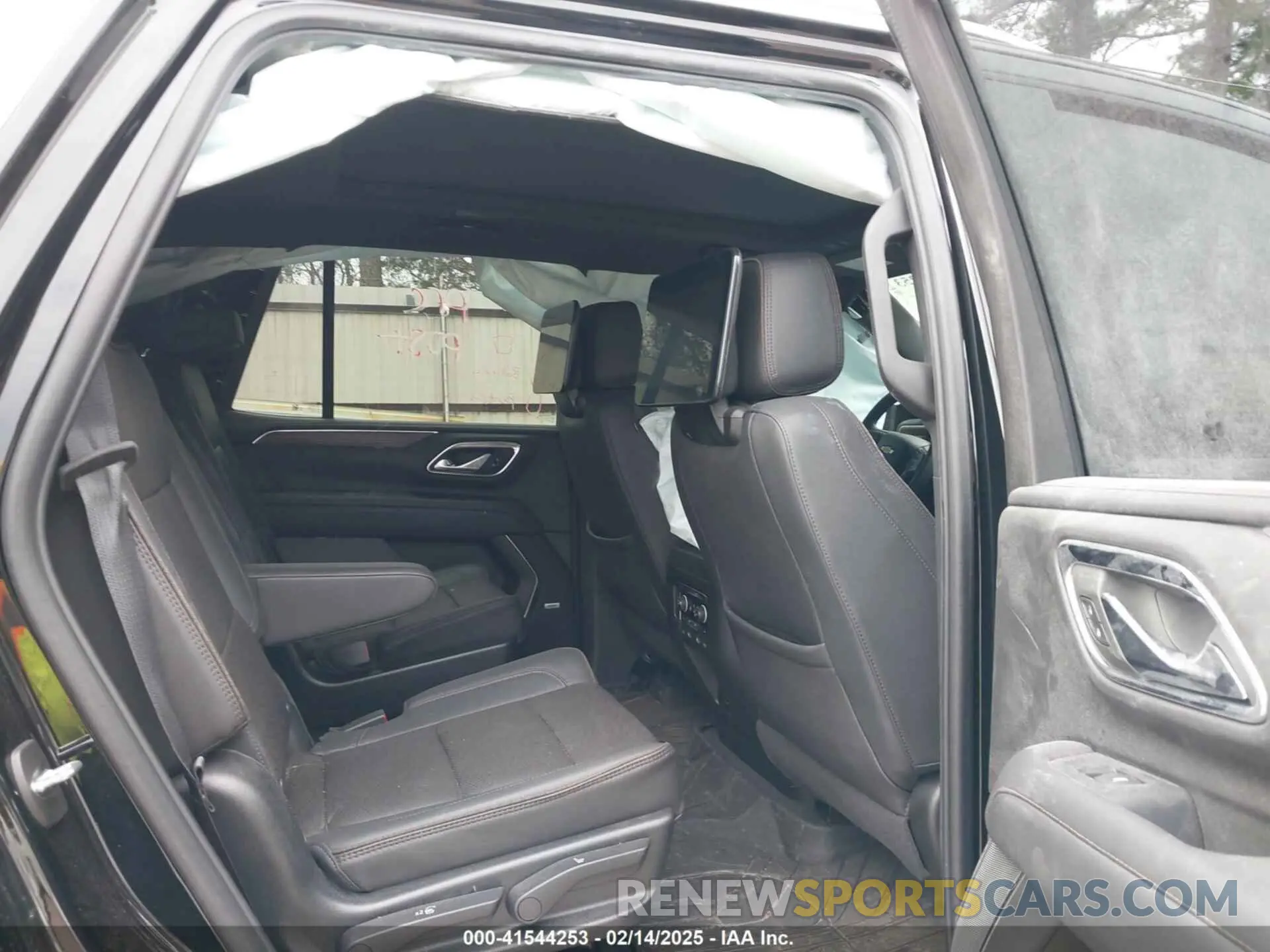 8 Photograph of a damaged car 1GNSKTKT8PR441562 CHEVROLET TAHOE 2023