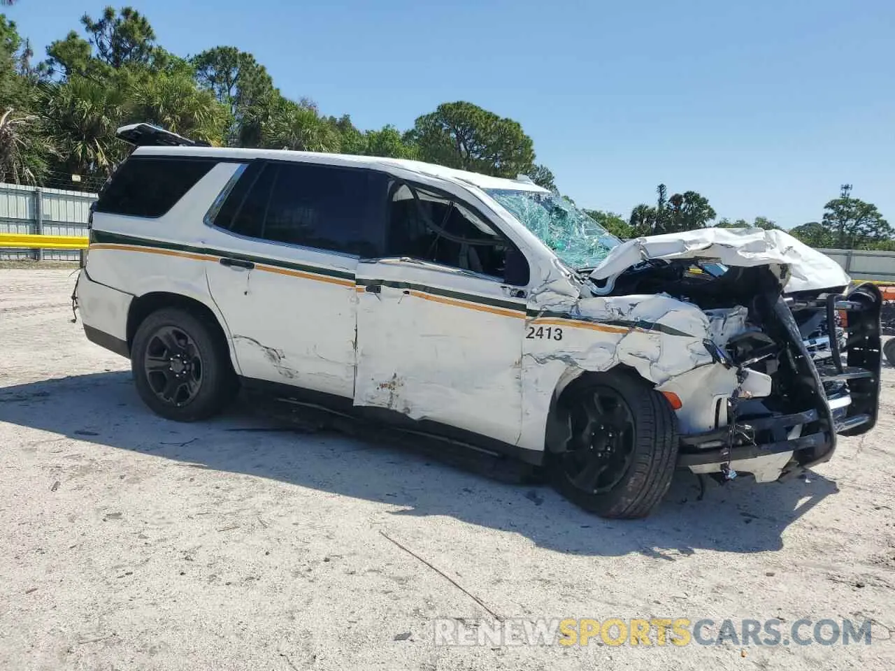 4 Photograph of a damaged car 1GNSCLED1RR176018 CHEVROLET TAHOE 2024