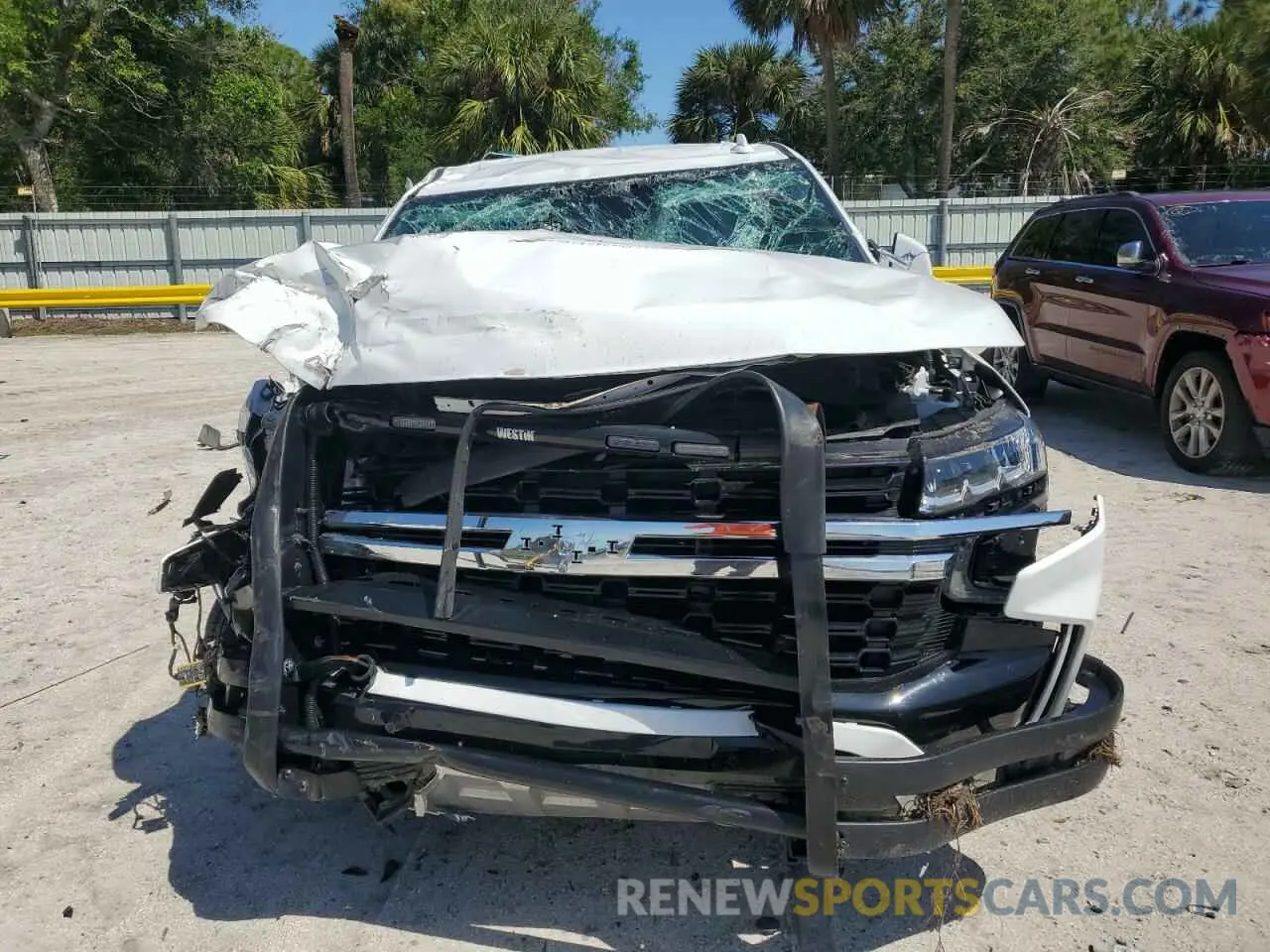 5 Photograph of a damaged car 1GNSCLED1RR176018 CHEVROLET TAHOE 2024