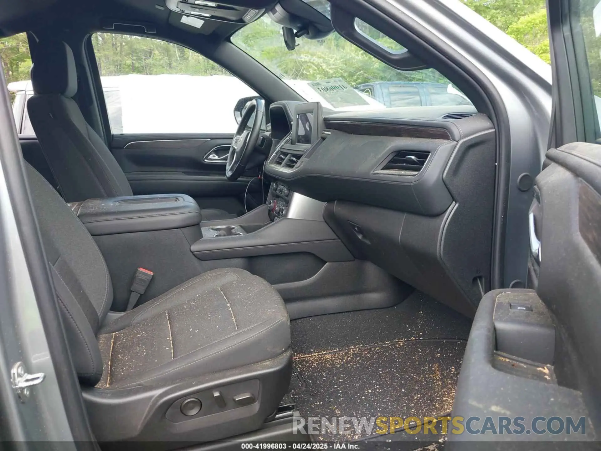 5 Photograph of a damaged car 1GNSCMKD1RR300119 CHEVROLET TAHOE 2024
