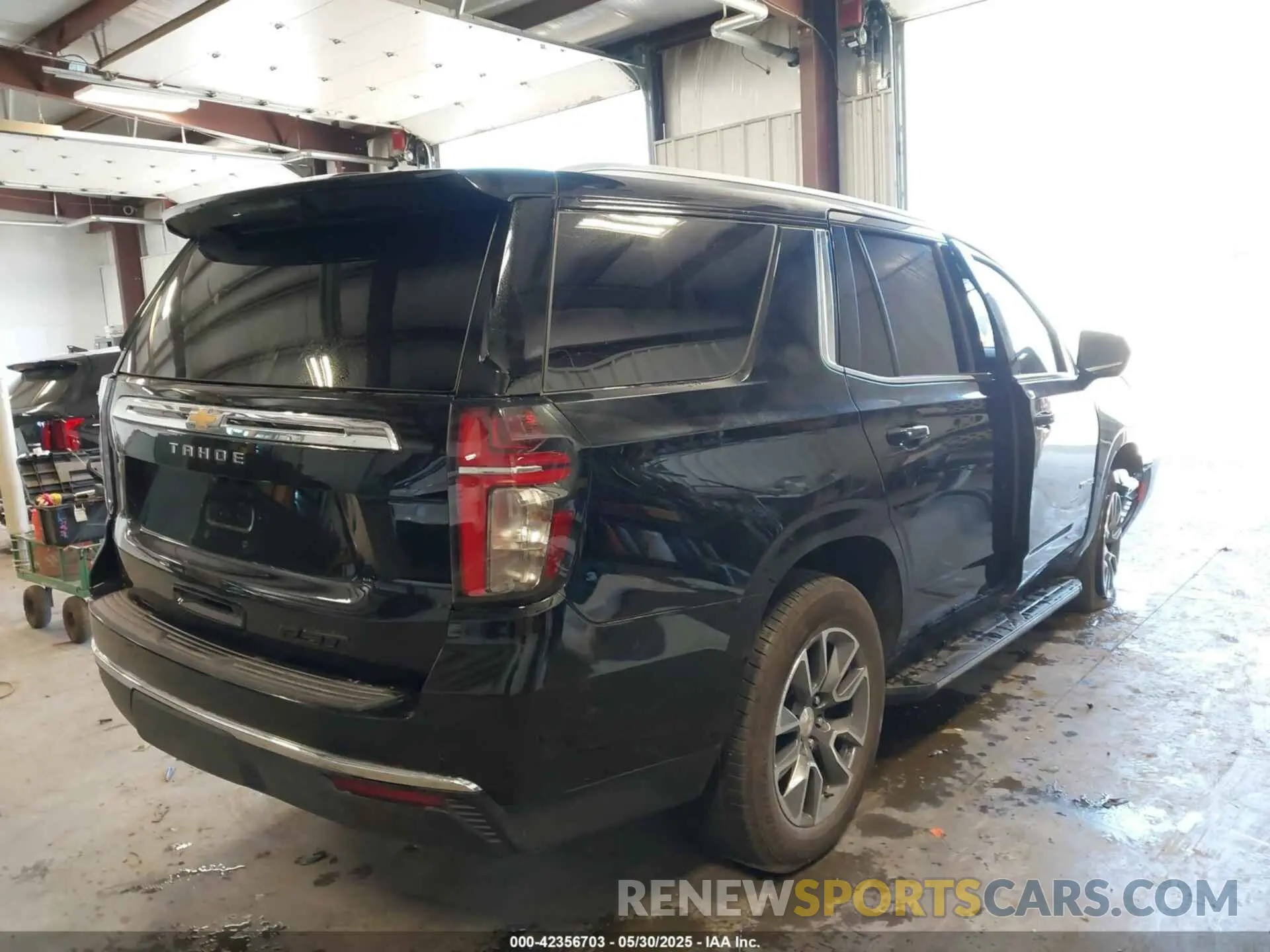 4 Photograph of a damaged car 1GNSCMKD8RR184286 CHEVROLET TAHOE 2024