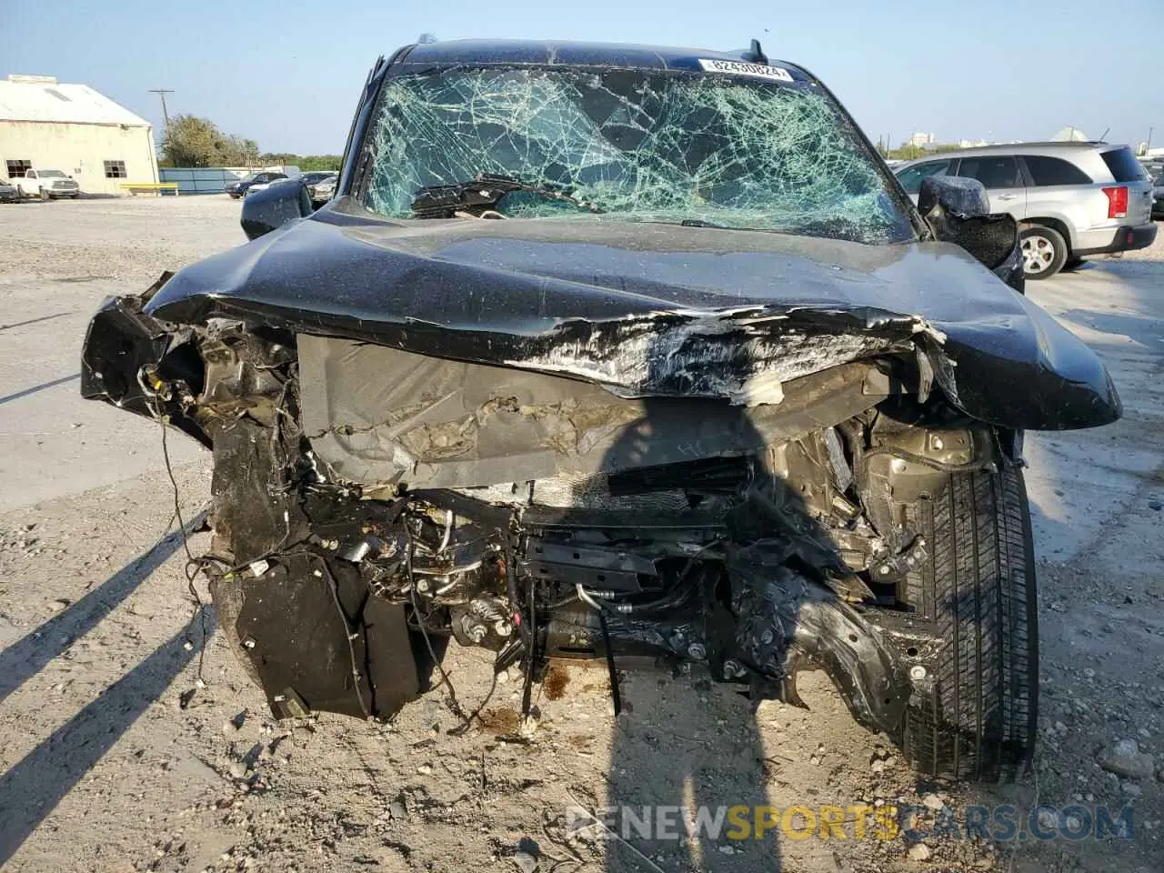 5 Photograph of a damaged car 1GNSCMKD9RR176746 CHEVROLET TAHOE 2024