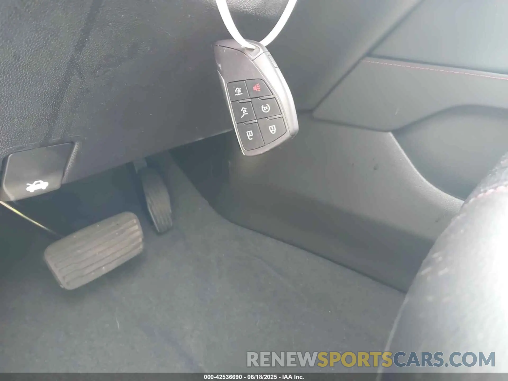 11 Photograph of a damaged car 1GNSCRKDXRR395888 CHEVROLET TAHOE 2024