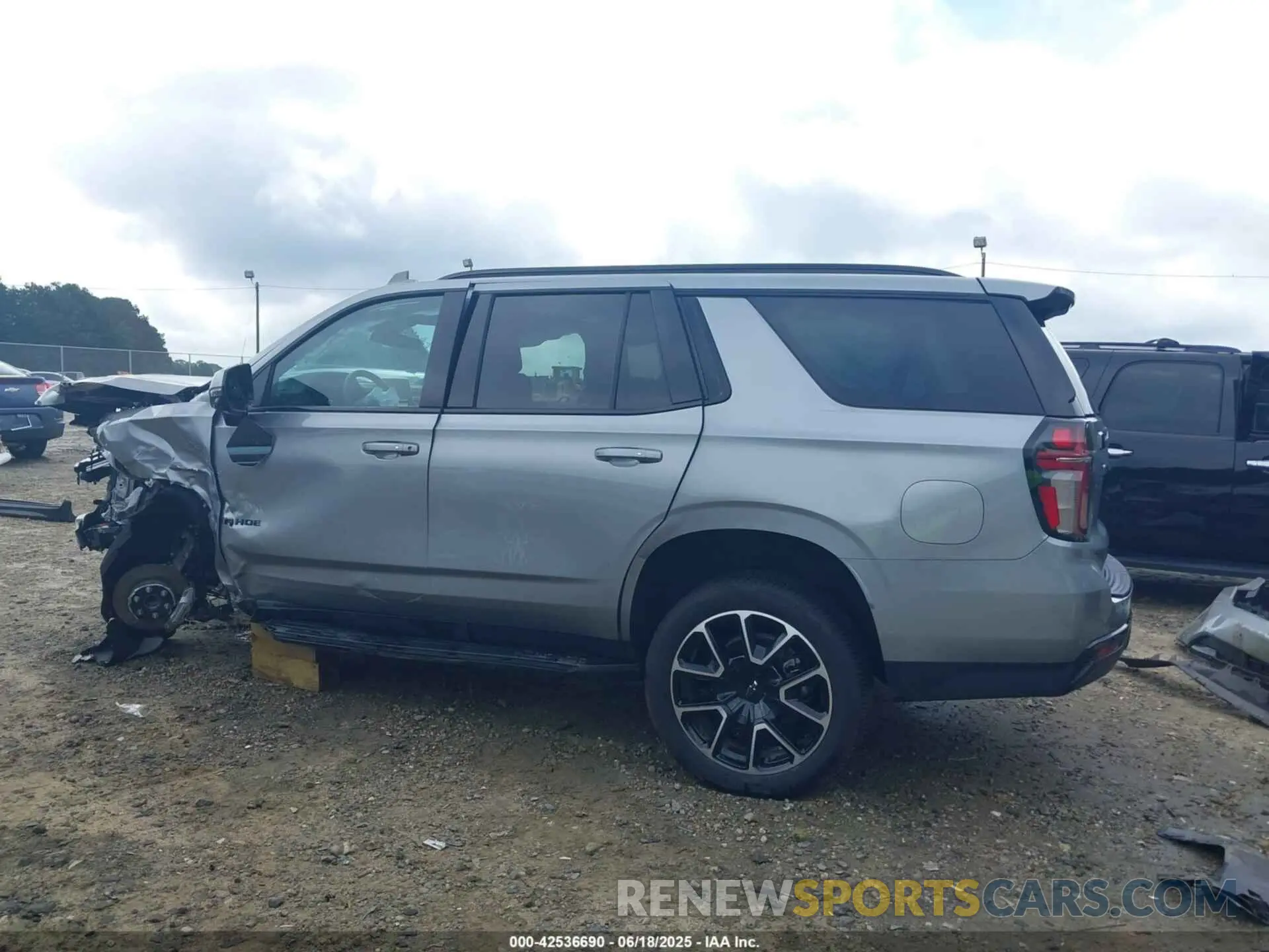 15 Photograph of a damaged car 1GNSCRKDXRR395888 CHEVROLET TAHOE 2024