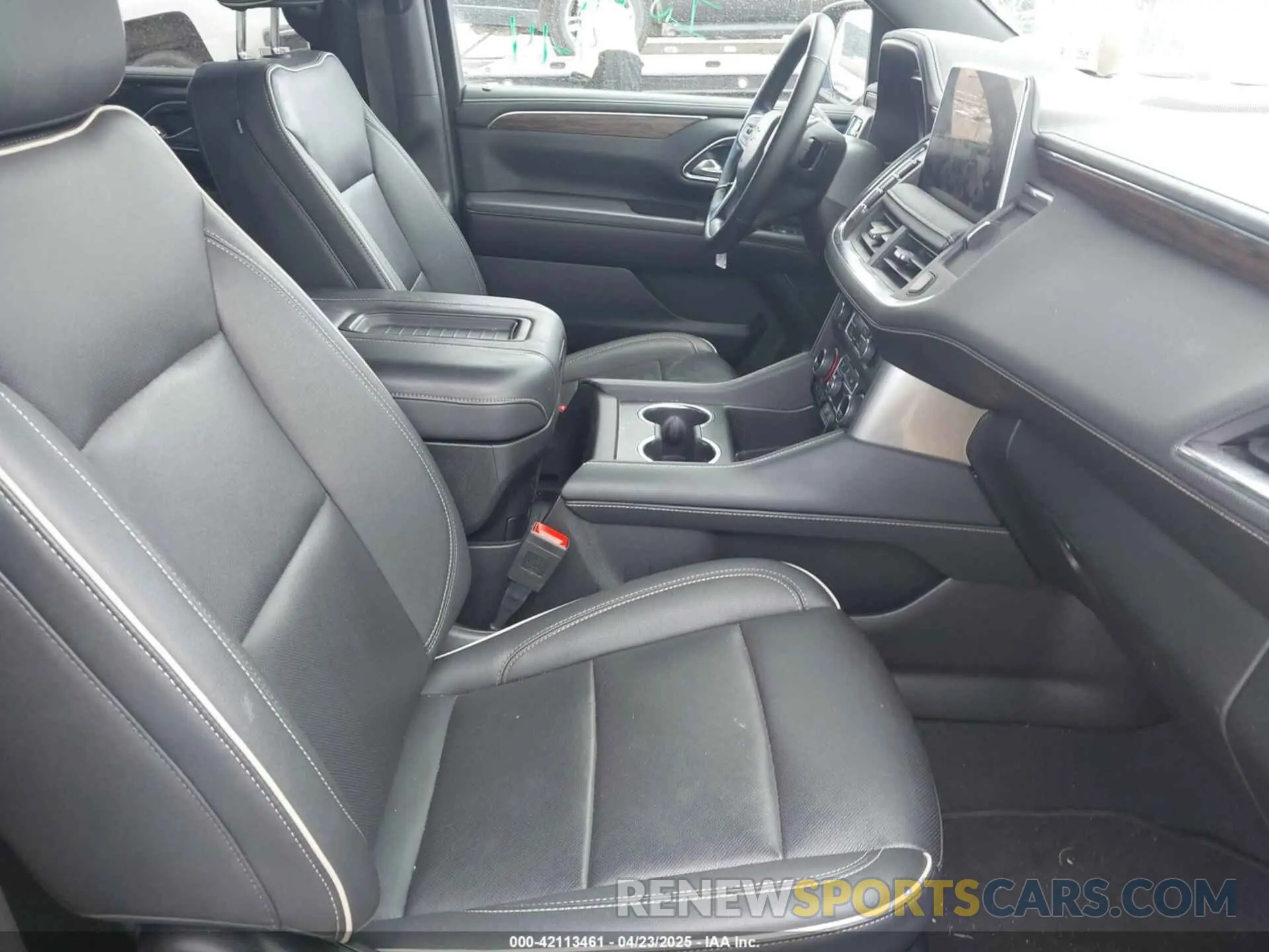 5 Photograph of a damaged car 1GNSCSKD3RR131080 CHEVROLET TAHOE 2024
