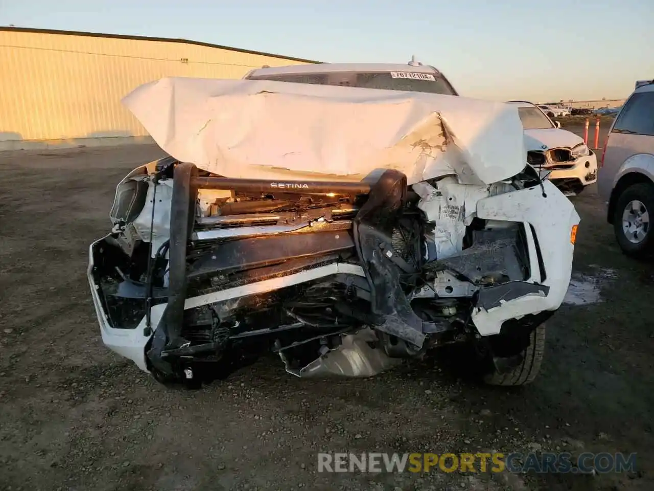 5 Photograph of a damaged car 1GNSKLED6RR271693 CHEVROLET TAHOE 2024