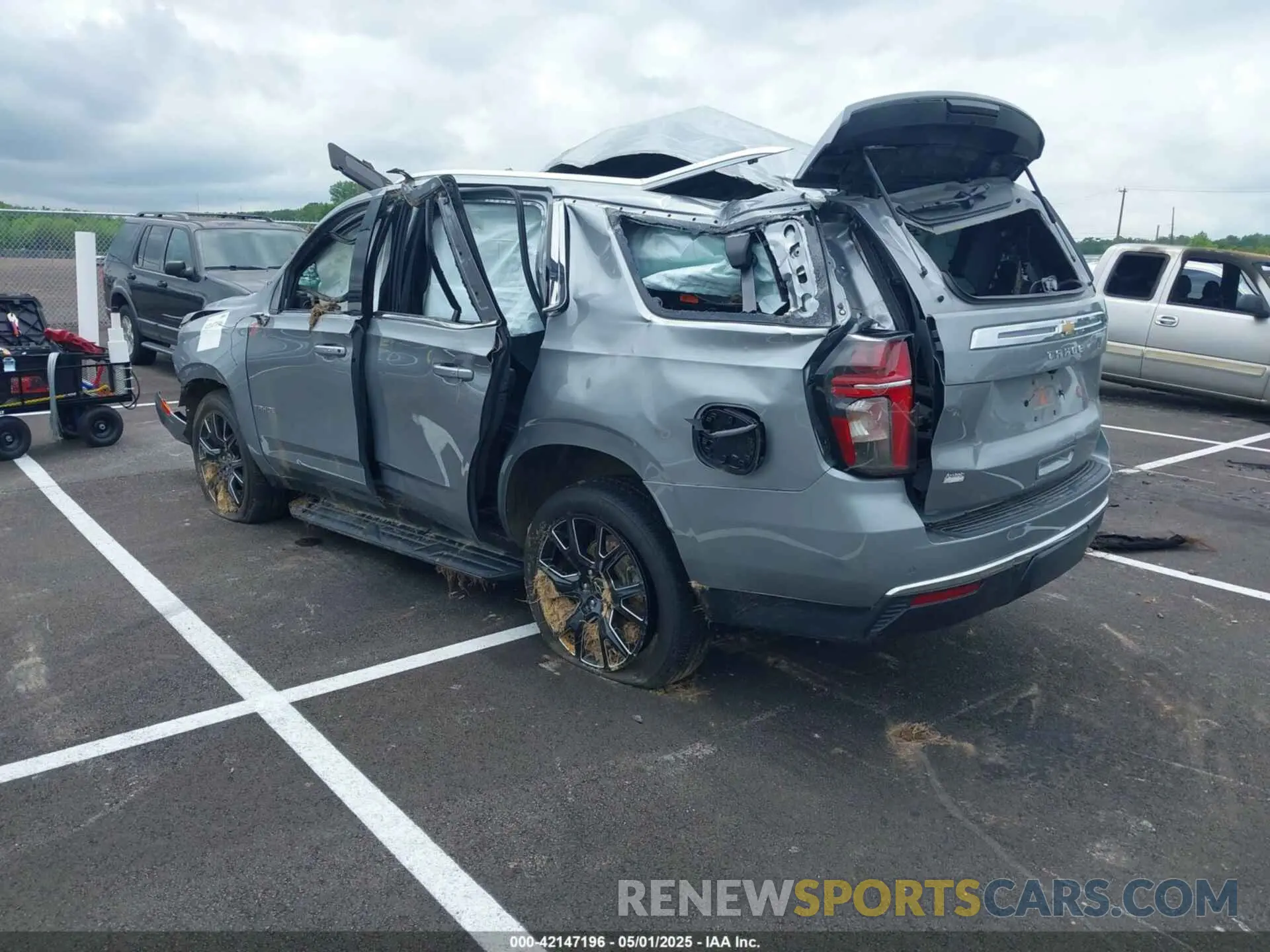 3 Photograph of a damaged car 1GNSKMKD3RR171349 CHEVROLET TAHOE 2024