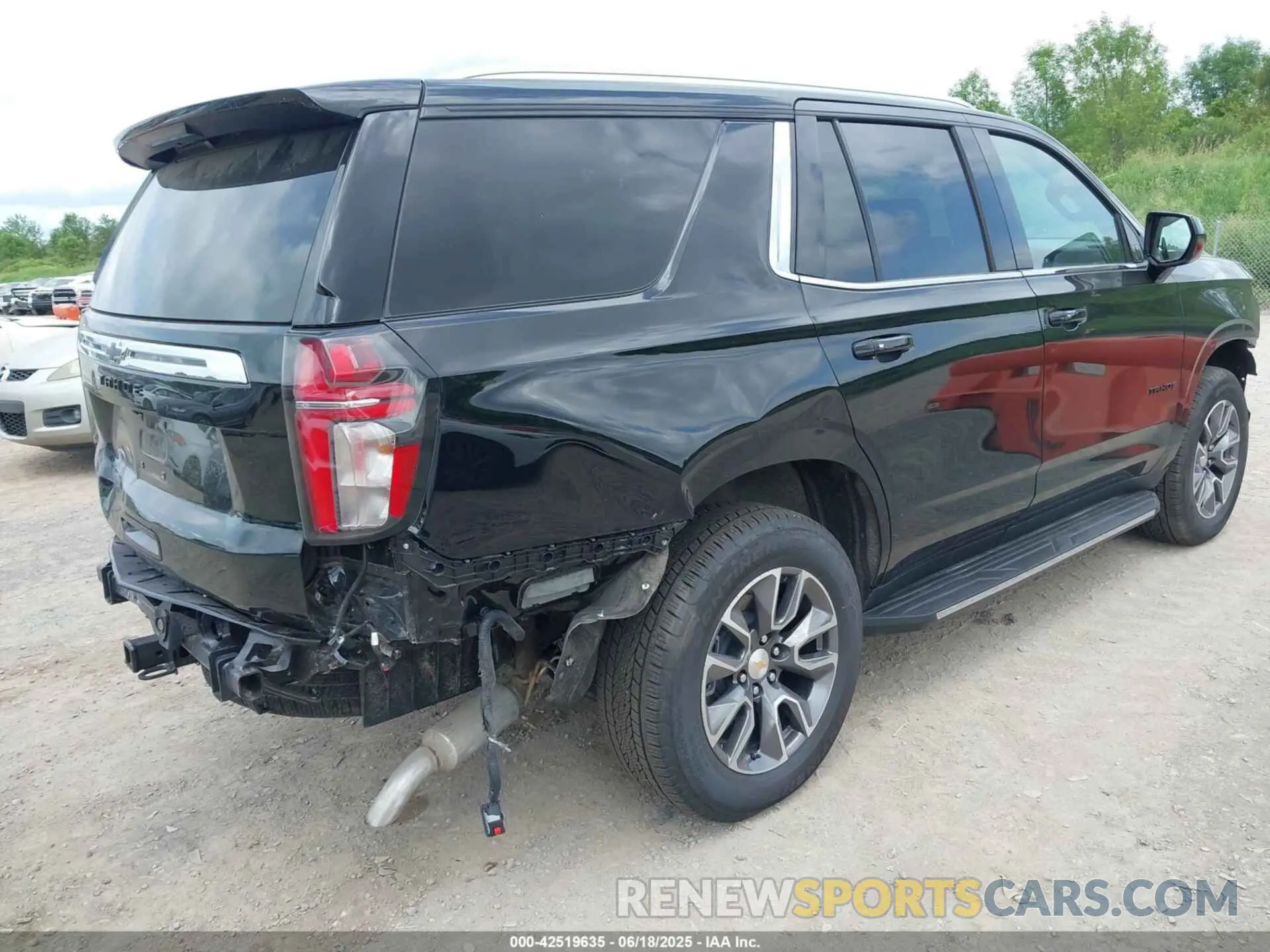 4 Photograph of a damaged car 1GNSKMKD6RR364739 CHEVROLET TAHOE 2024