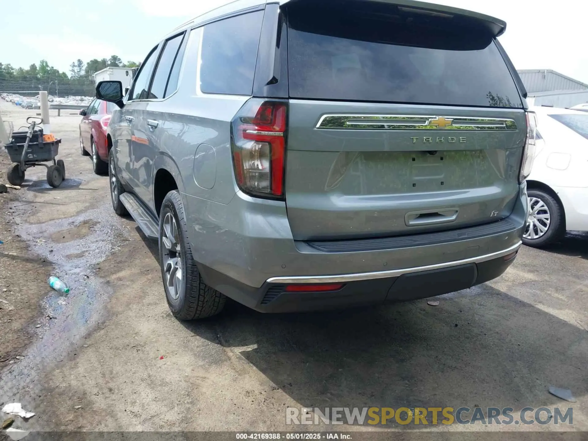 3 Photograph of a damaged car 1GNSKNKD1RR317799 CHEVROLET TAHOE 2024