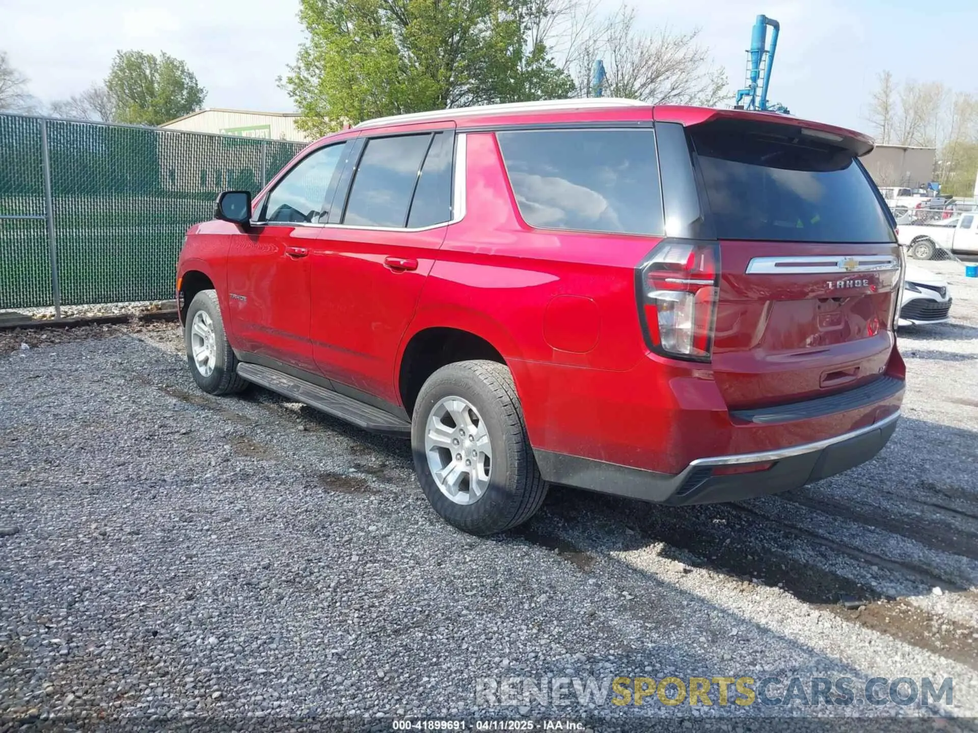 3 Photograph of a damaged car 1GNSKNKD1RR368509 CHEVROLET TAHOE 2024