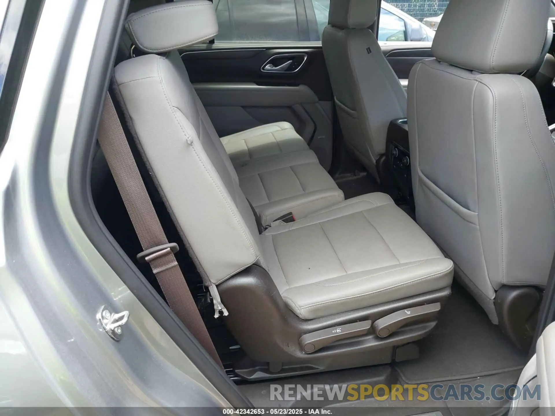 8 Photograph of a damaged car 1GNSKNKD2RR180324 CHEVROLET TAHOE 2024