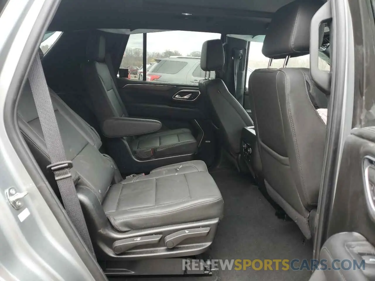11 Photograph of a damaged car 1GNSKNKD4RR165517 CHEVROLET TAHOE 2024