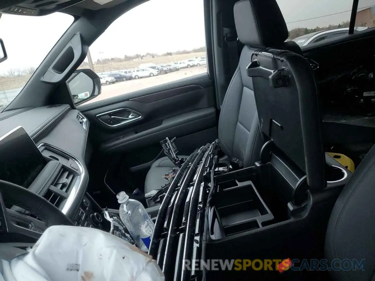 10 Photograph of a damaged car 1GNSKNKD4RR405830 CHEVROLET TAHOE 2024