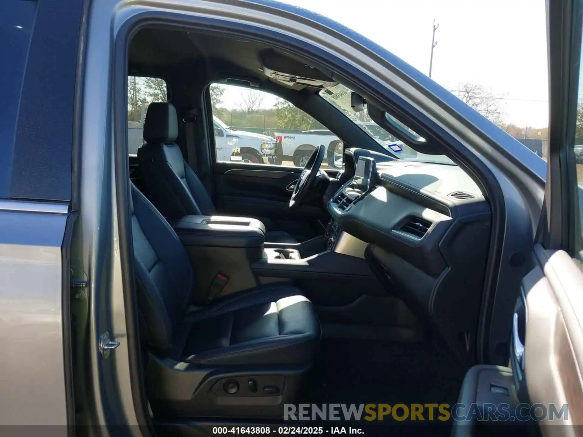 5 Photograph of a damaged car 1GNSKNKD7RR135525 CHEVROLET TAHOE 2024