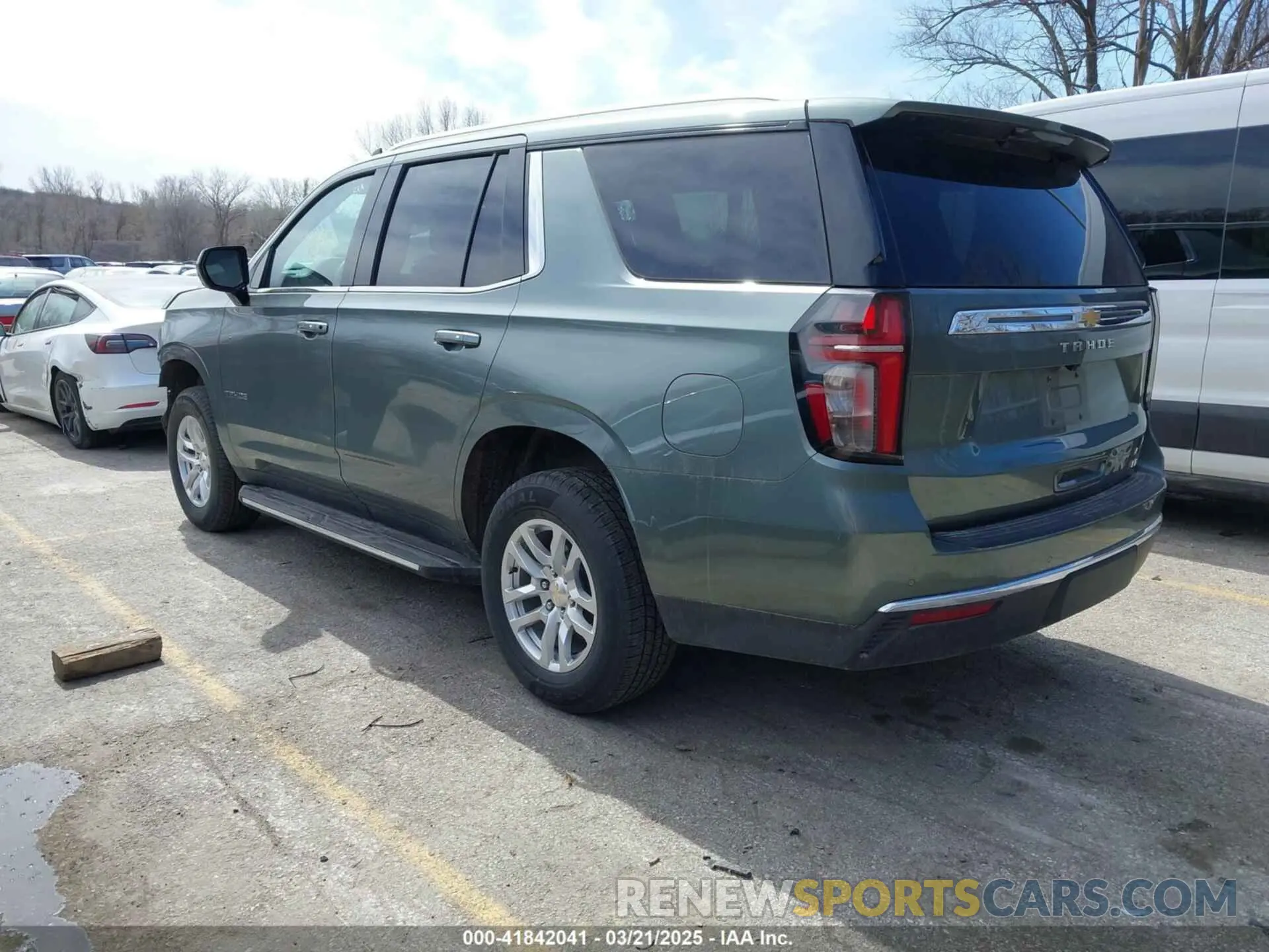 3 Photograph of a damaged car 1GNSKNKD9RR243371 CHEVROLET TAHOE 2024