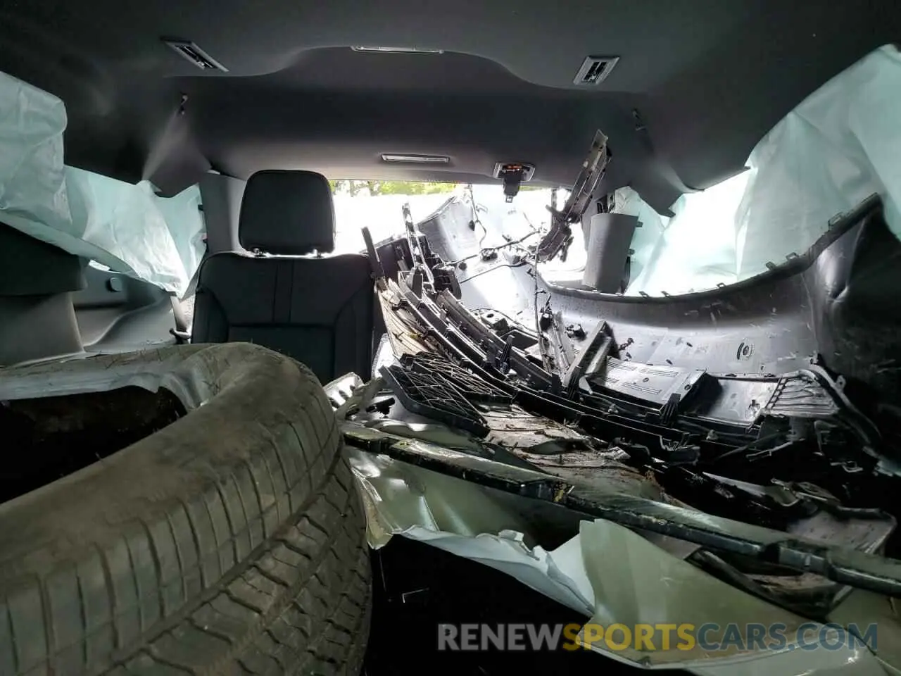 10 Photograph of a damaged car 1GNSKRKDXRR395070 CHEVROLET TAHOE 2024