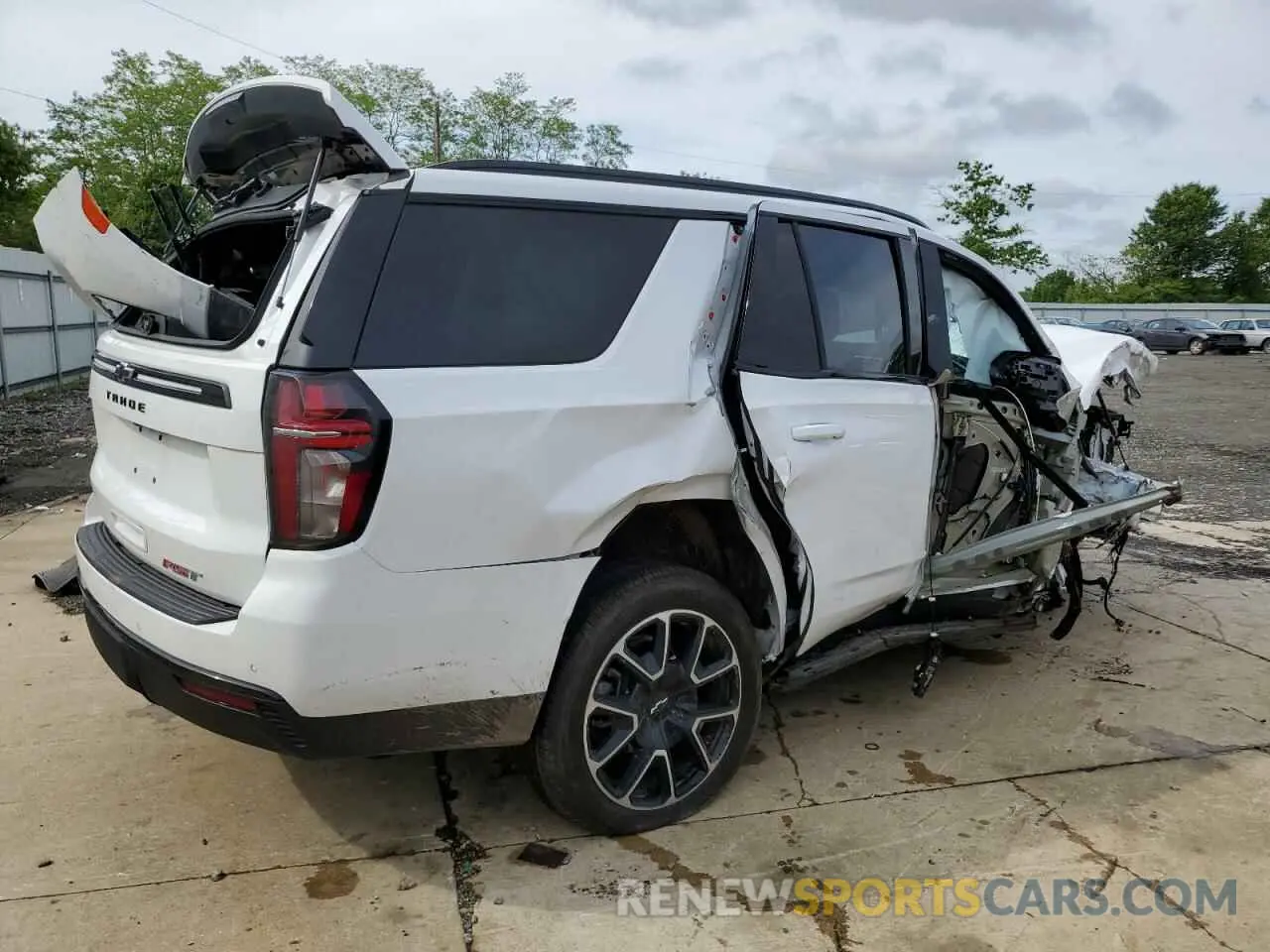 3 Photograph of a damaged car 1GNSKRKDXRR395070 CHEVROLET TAHOE 2024