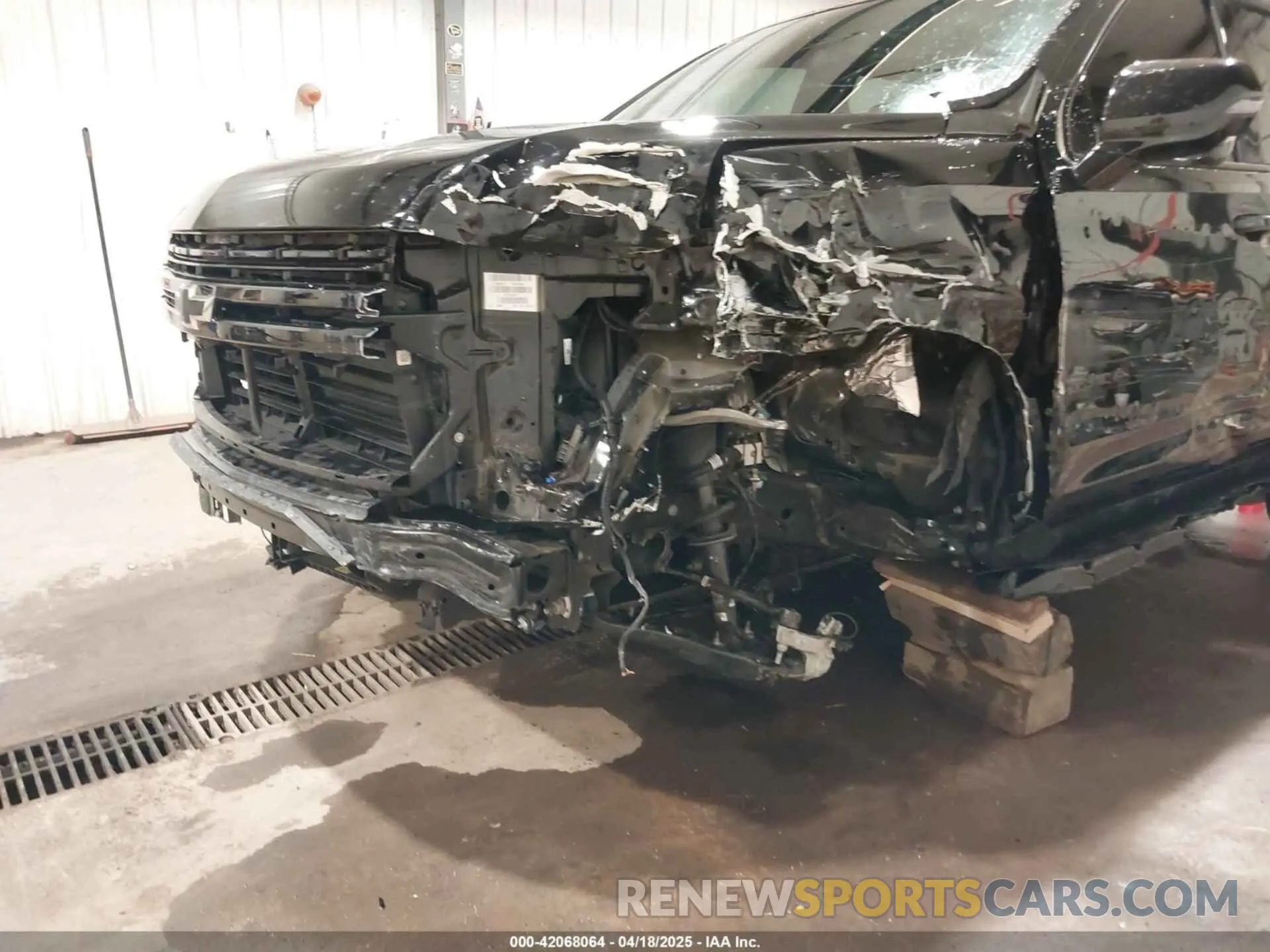 6 Photograph of a damaged car 1GNSKRKL0RR292943 CHEVROLET TAHOE 2024