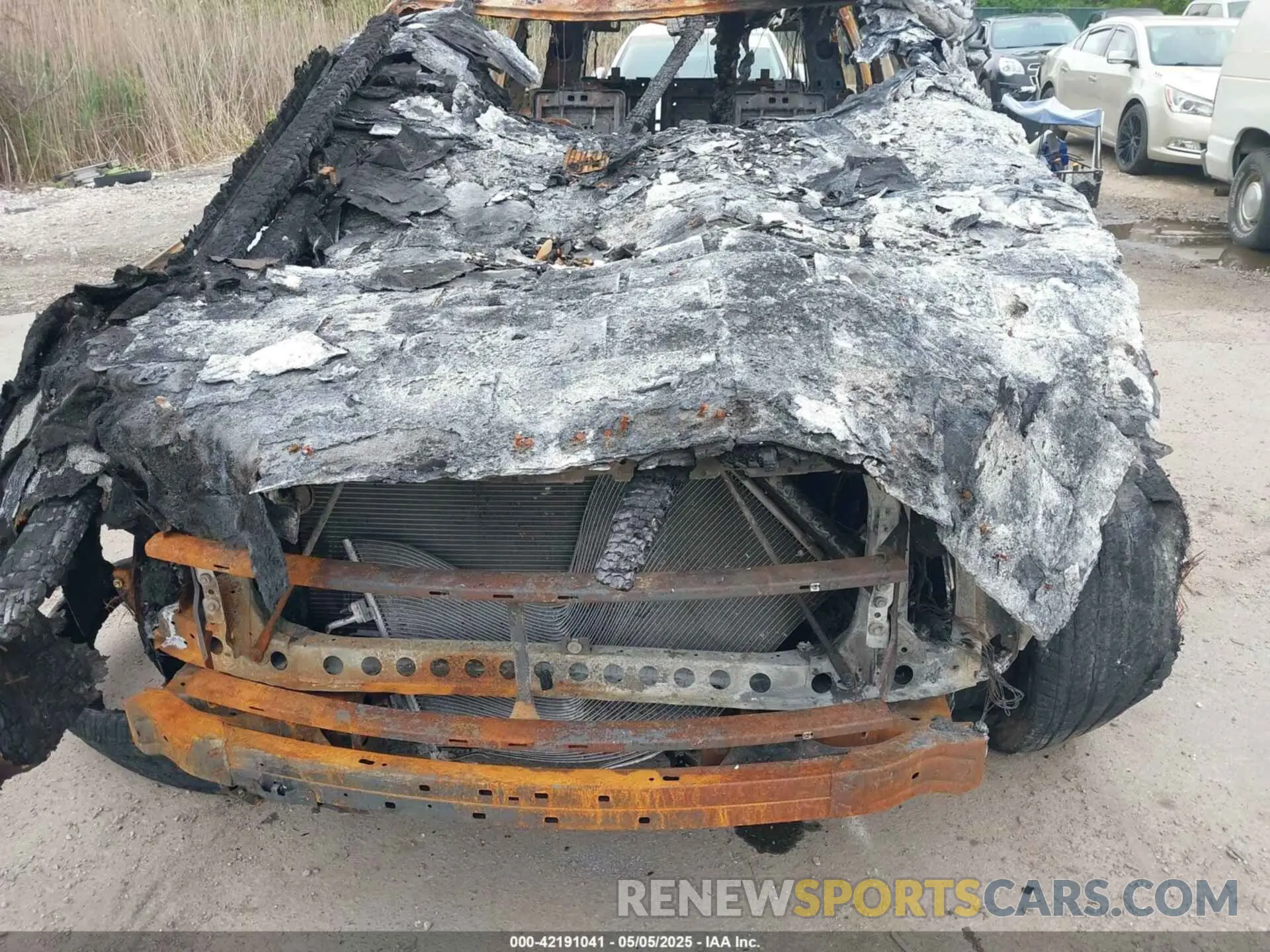 10 Photograph of a damaged car 1GNSKTKL1RR251945 CHEVROLET TAHOE 2024