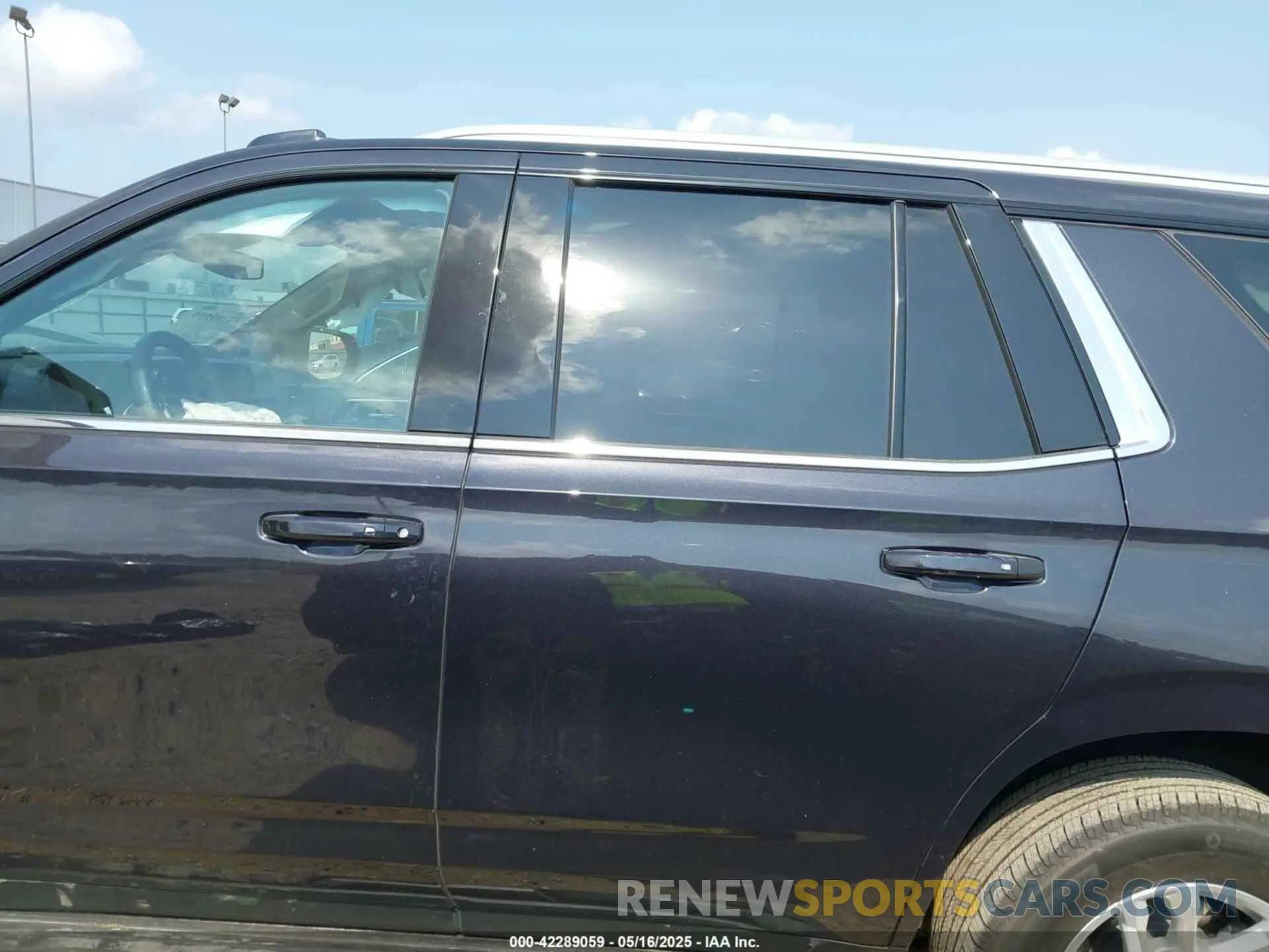 14 Photograph of a damaged car 1GNS5NRD3SR205234 CHEVROLET TAHOE 2025