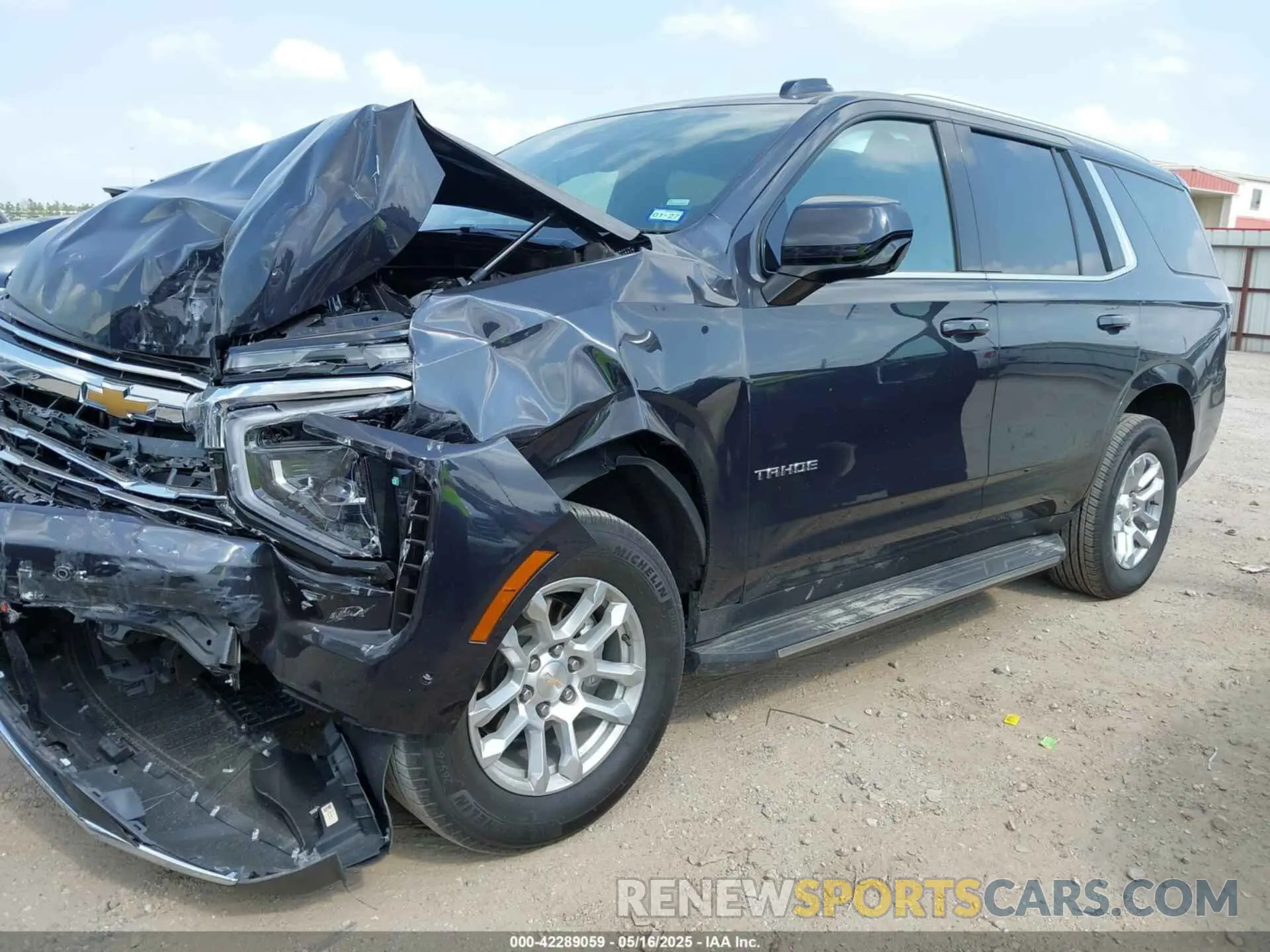 2 Photograph of a damaged car 1GNS5NRD3SR205234 CHEVROLET TAHOE 2025