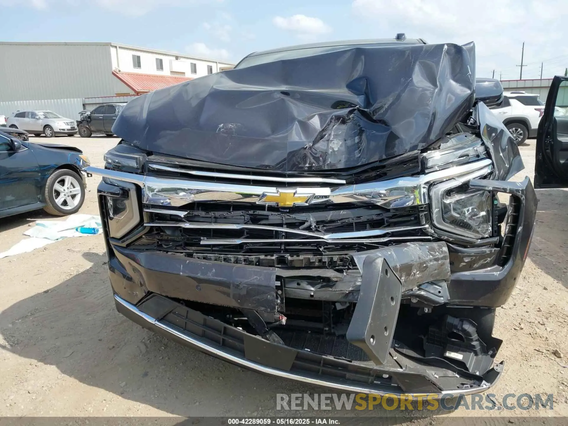 6 Photograph of a damaged car 1GNS5NRD3SR205234 CHEVROLET TAHOE 2025