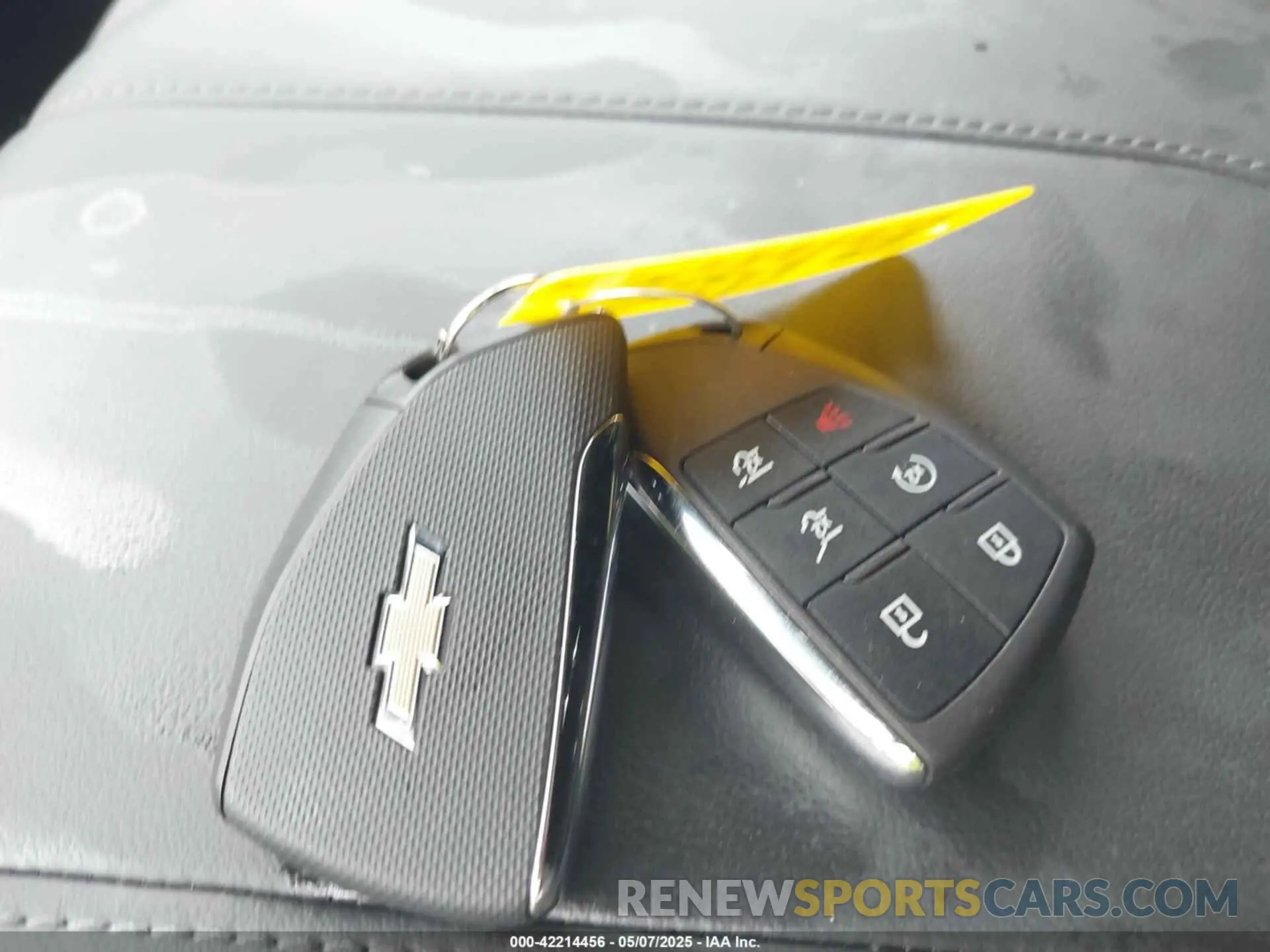11 Photograph of a damaged car 1GNS5NRD5SR194186 CHEVROLET TAHOE 2025