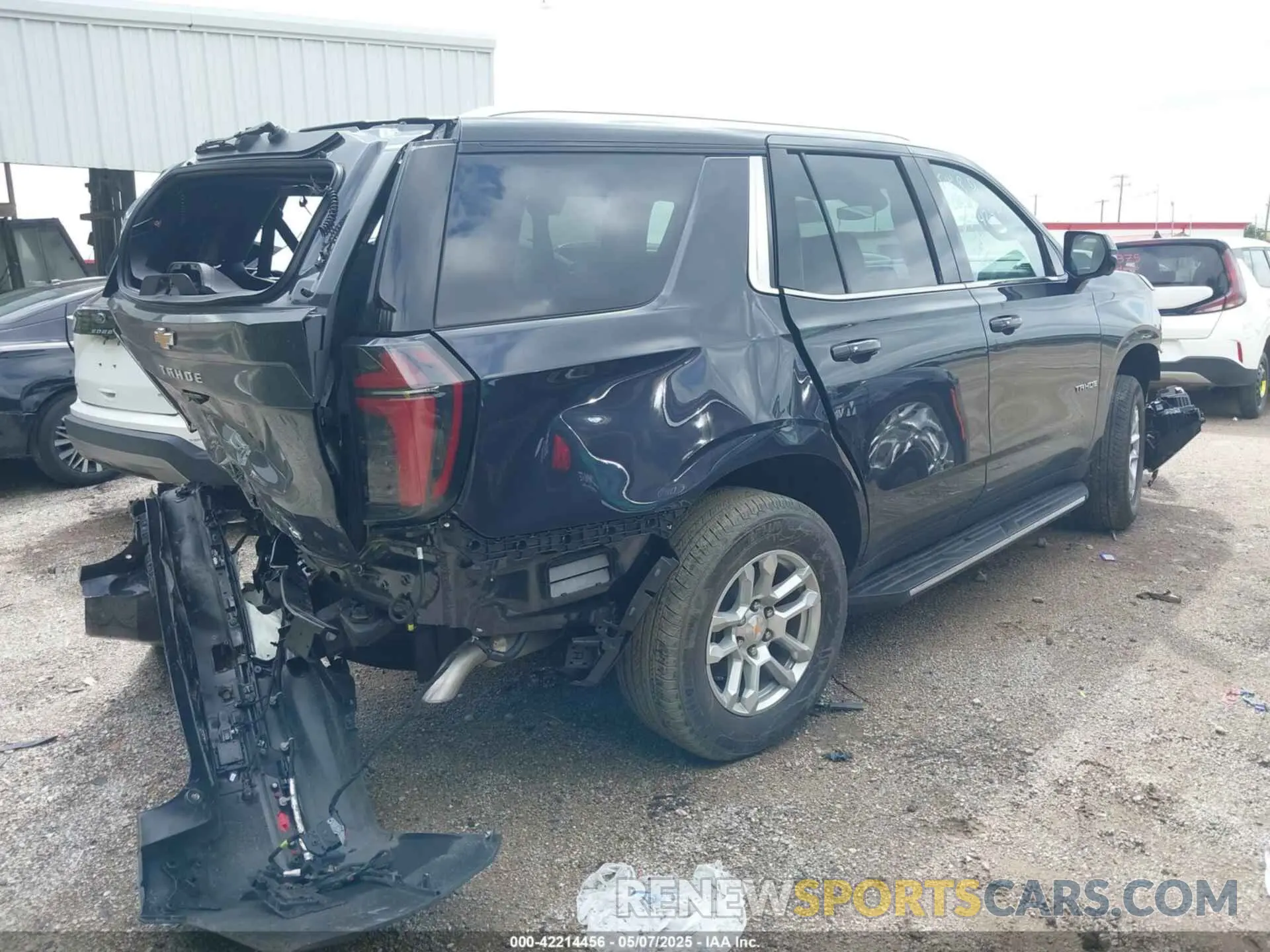 4 Photograph of a damaged car 1GNS5NRD5SR194186 CHEVROLET TAHOE 2025