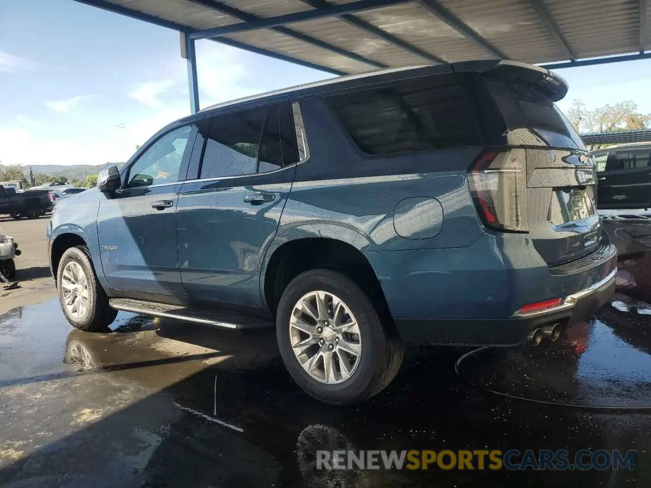 2 Photograph of a damaged car 1GNS5SRD2SR212027 CHEVROLET TAHOE 2025