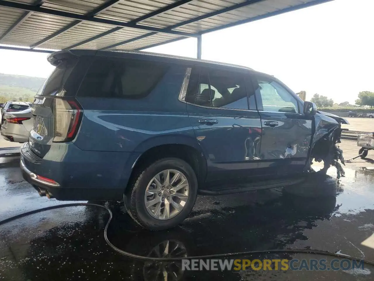 3 Photograph of a damaged car 1GNS5SRD2SR212027 CHEVROLET TAHOE 2025