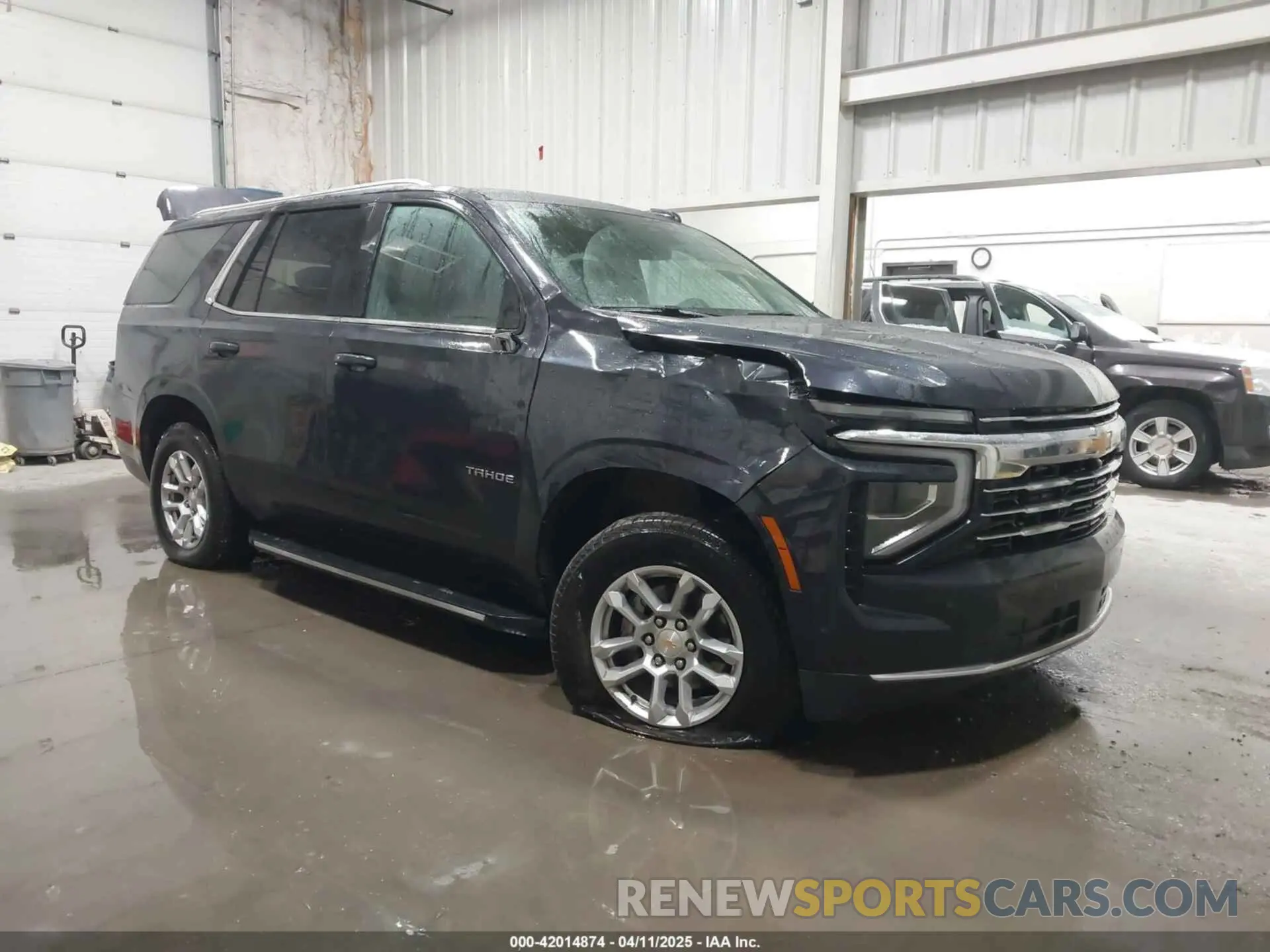 1 Photograph of a damaged car 1GNS6NRD6SR210053 CHEVROLET TAHOE 2025