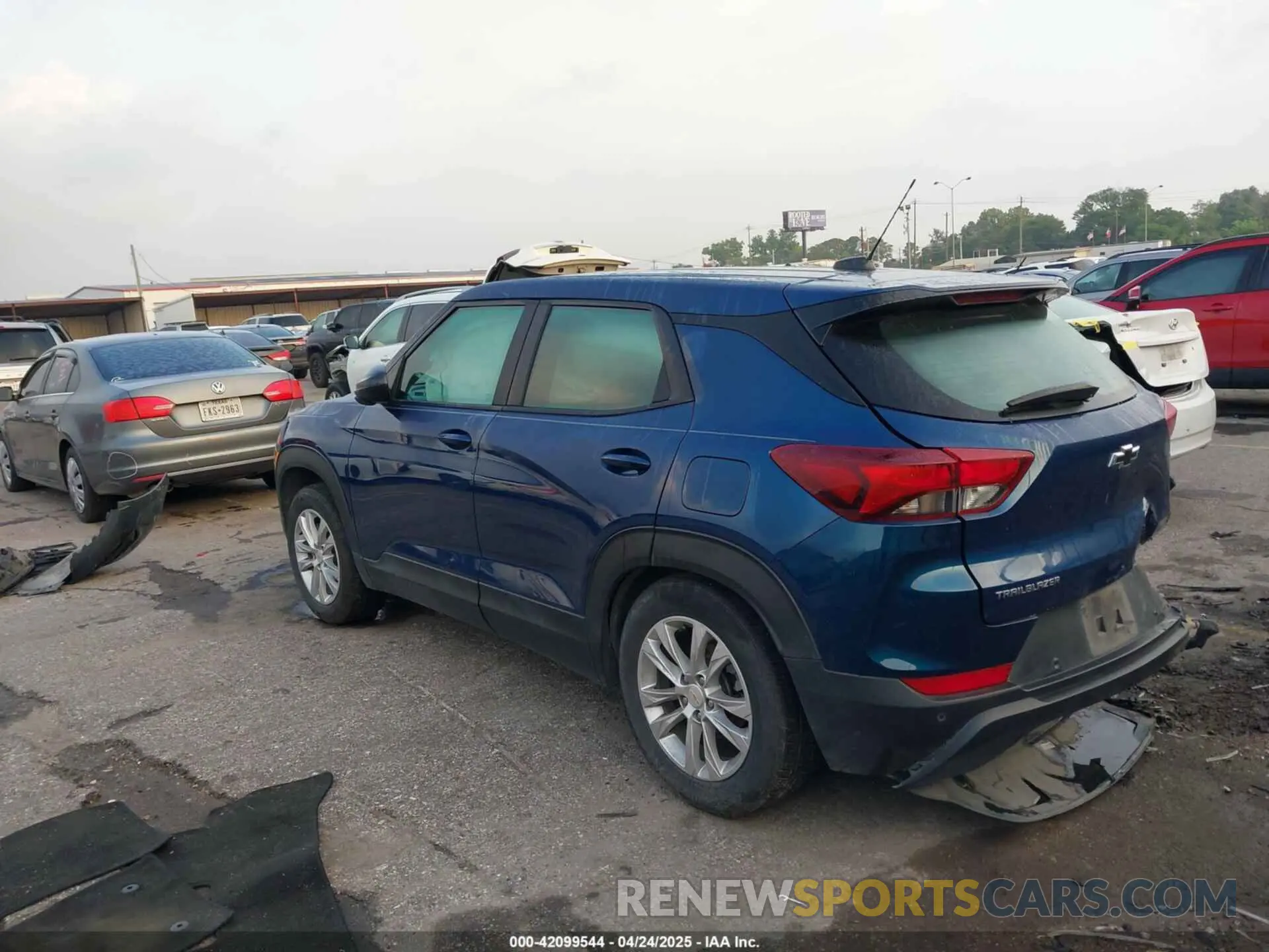 3 Photograph of a damaged car KL79MMS21MB101895 CHEVROLET TRAILBLAZER 2021