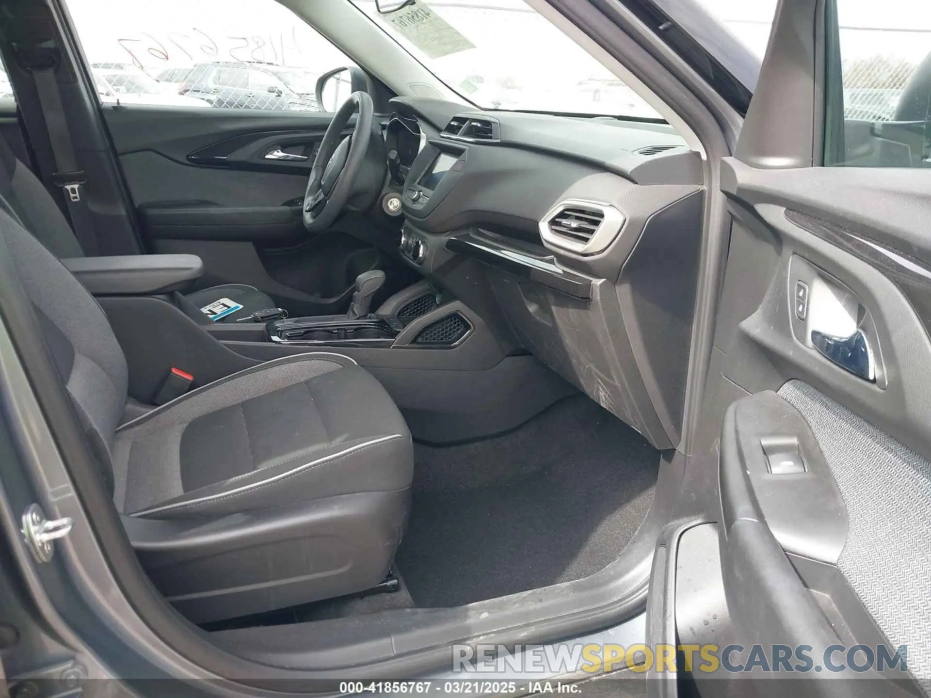 5 Photograph of a damaged car KL79MMS23MB014435 CHEVROLET TRAILBLAZER 2021